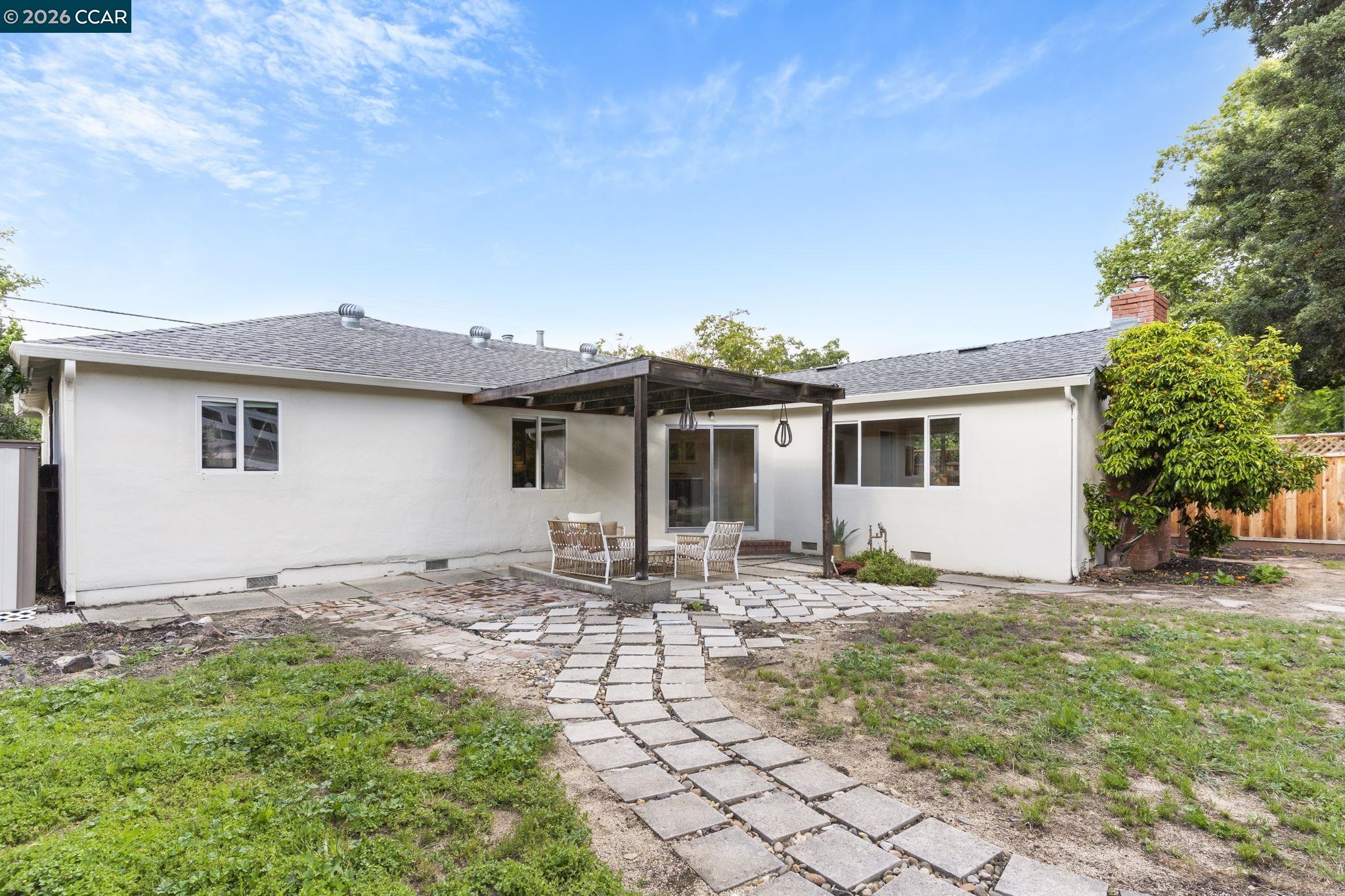 934 Juanita Drive
