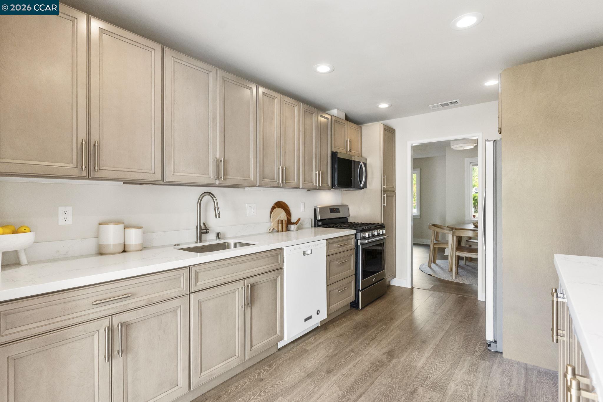 934 Juanita Drive