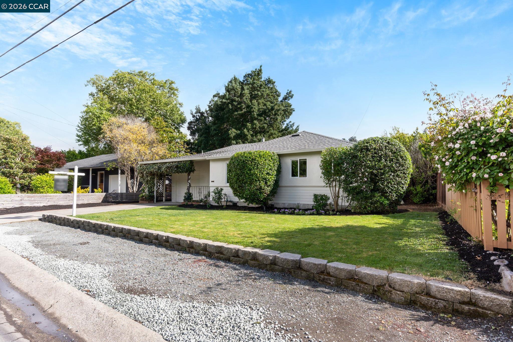 934 Juanita Drive