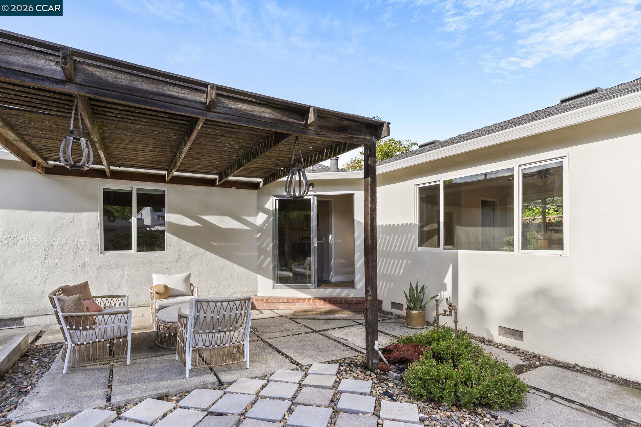 934 Juanita Drive