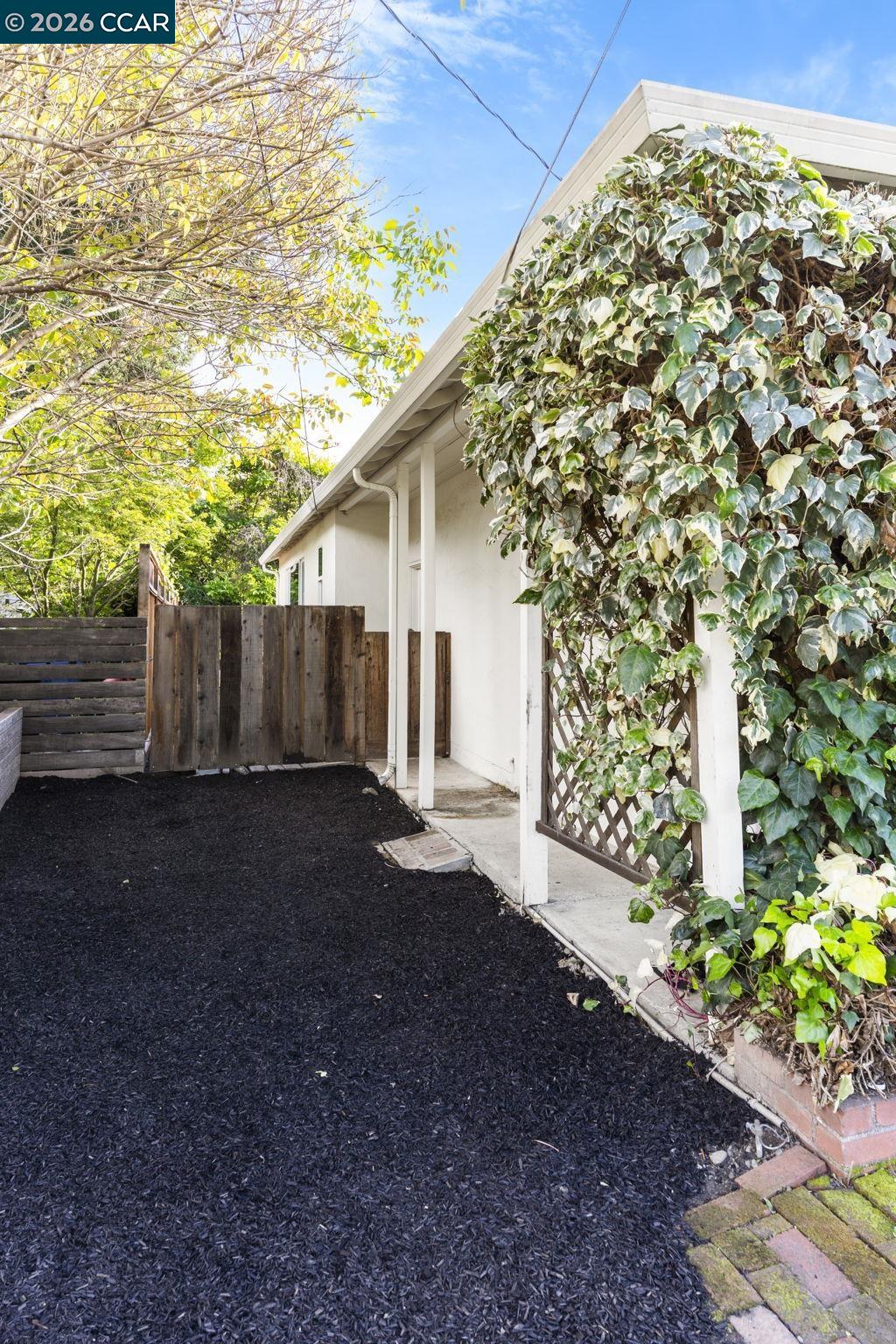 934 Juanita Drive