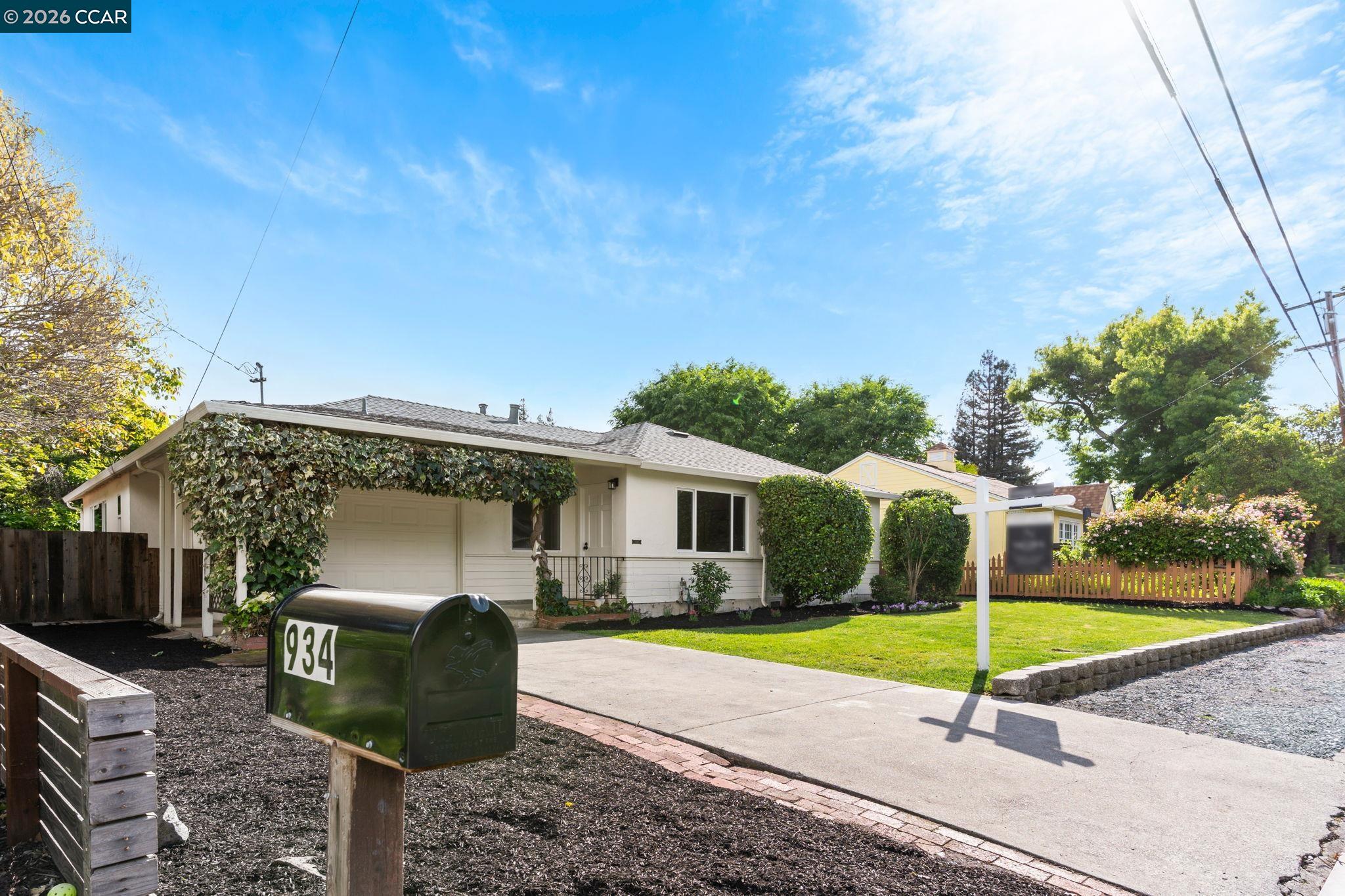 934 Juanita Drive