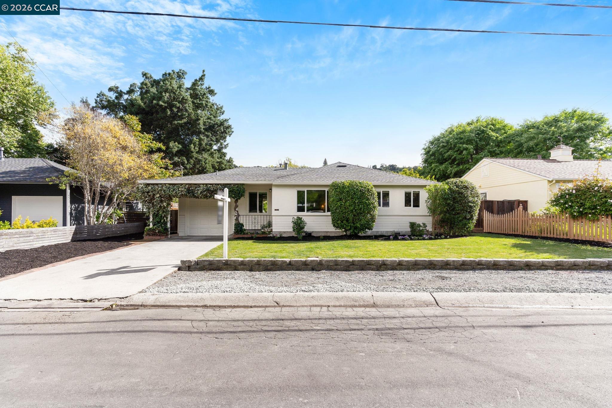 934 Juanita Drive