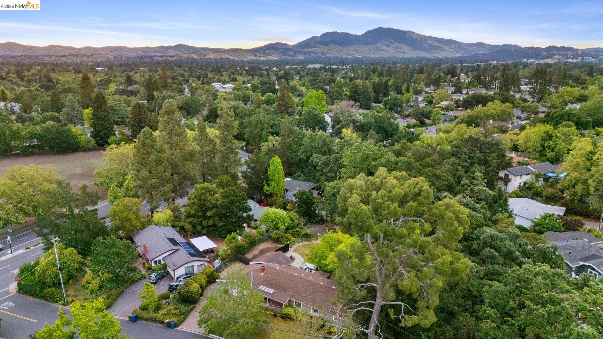 105 Linda LN