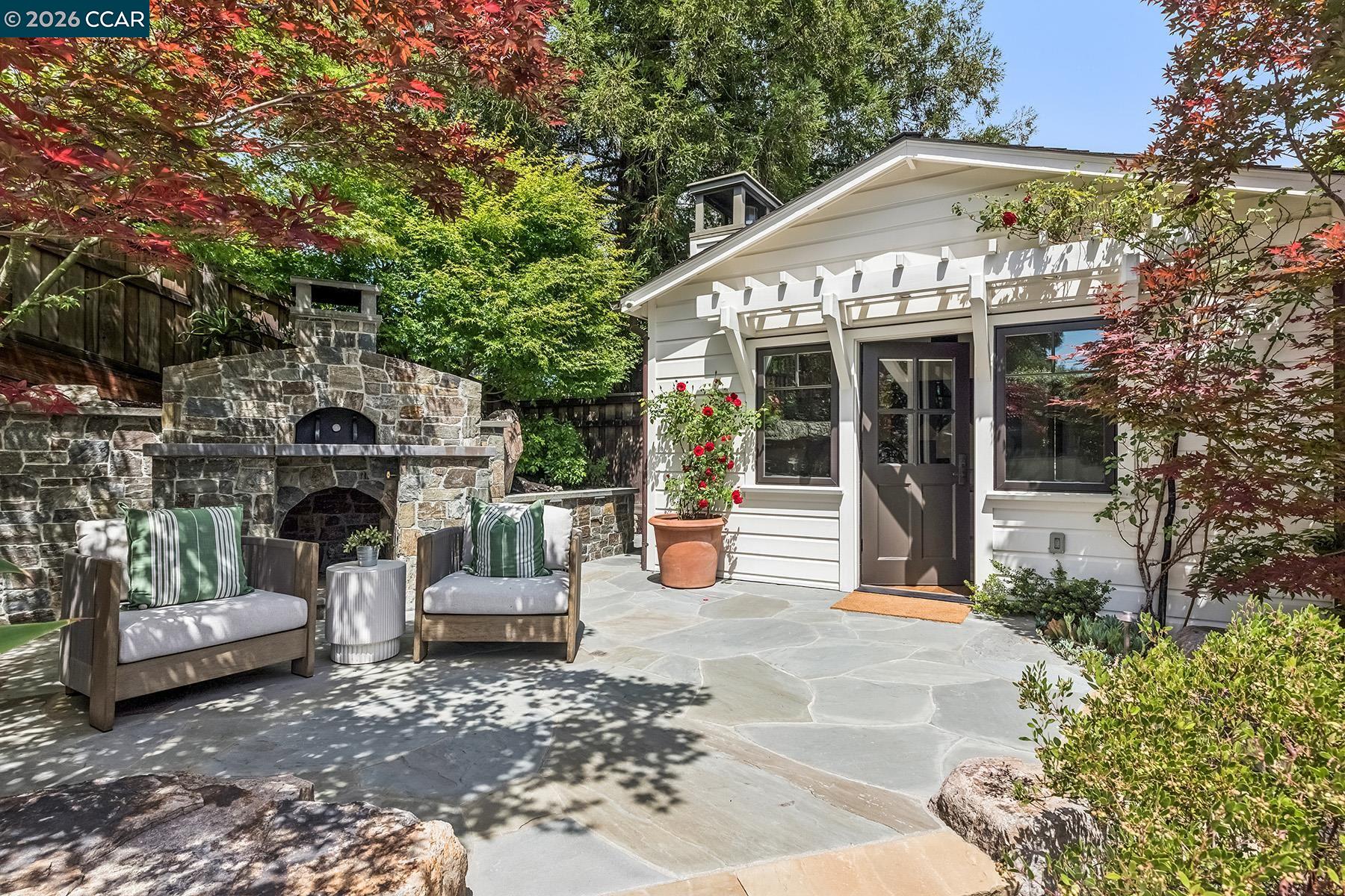 1089 Rahara Dr