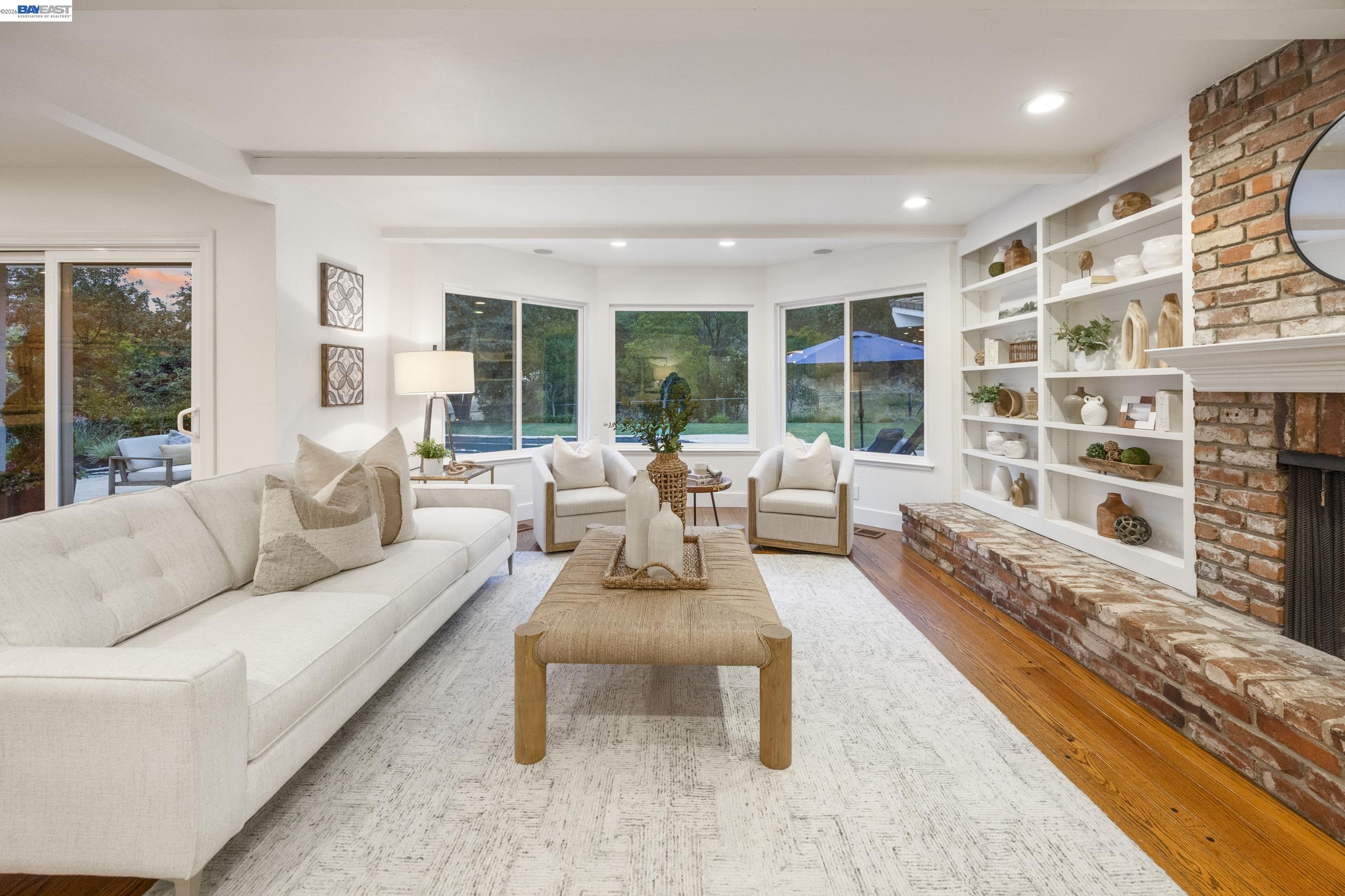 1816 Piedras Cir