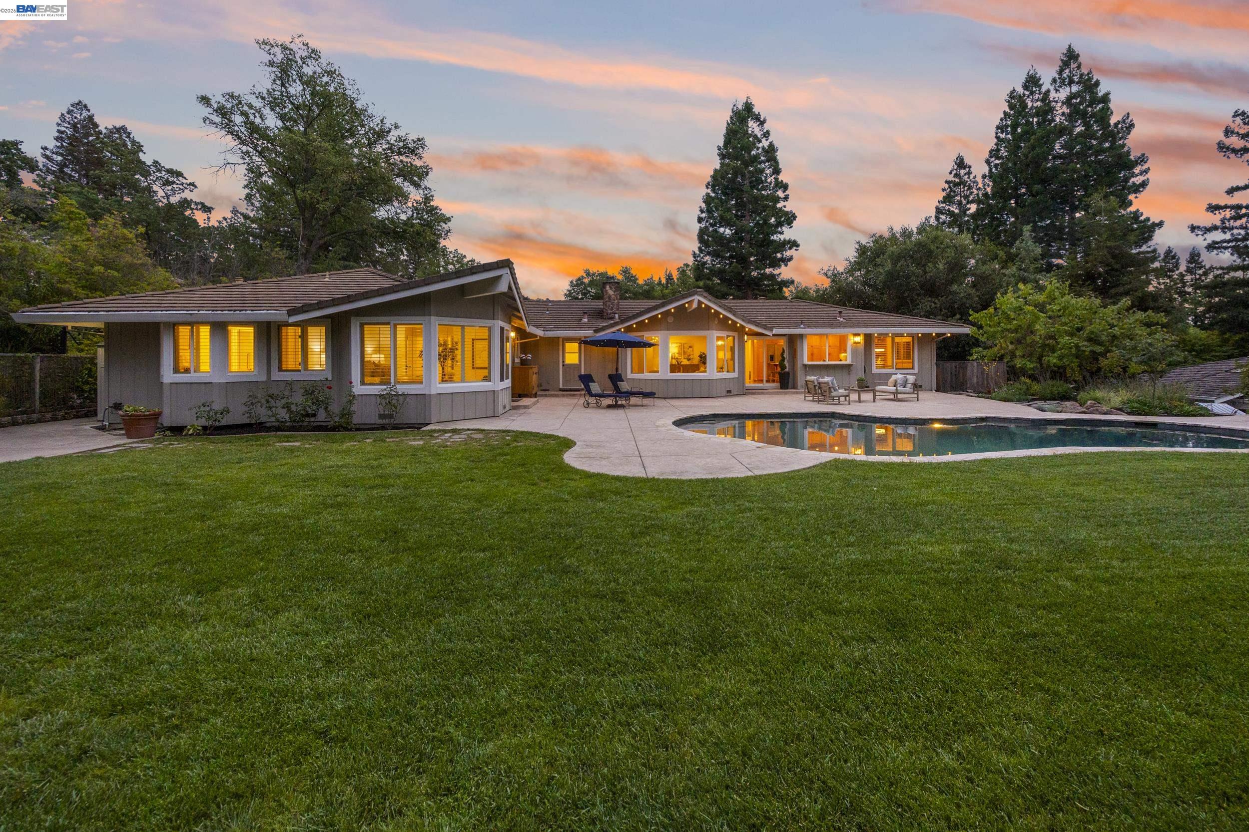 1816 Piedras Cir