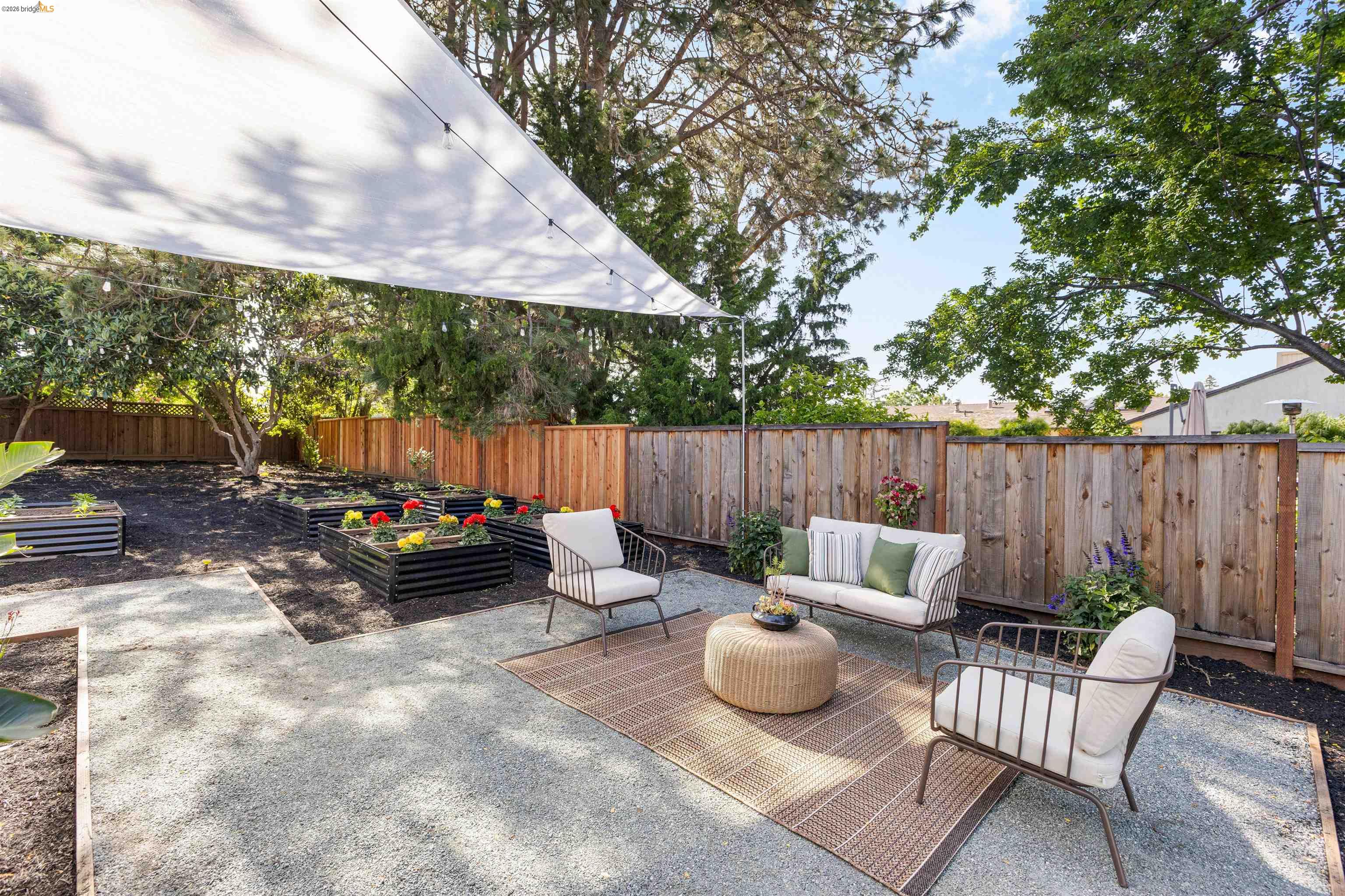 619 Ashbury Ave