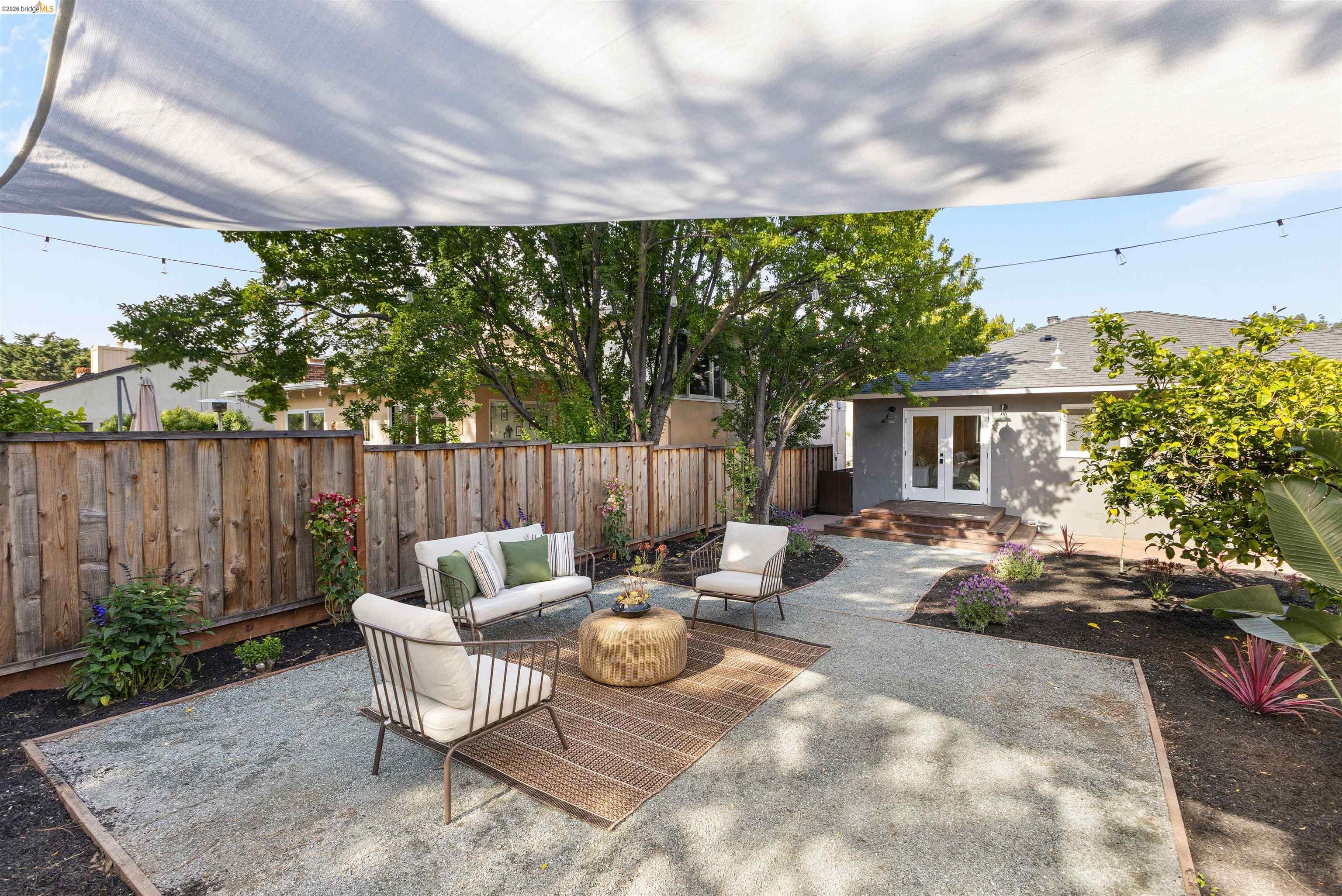 619 Ashbury Ave