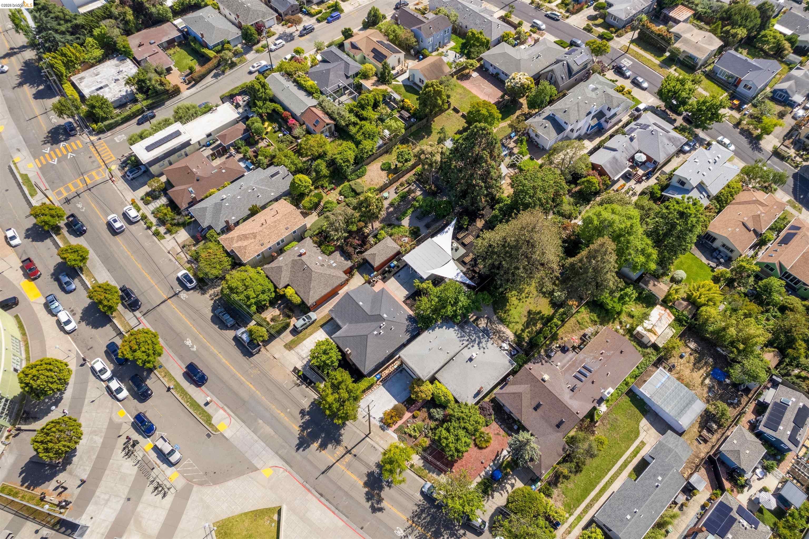 619 Ashbury Ave