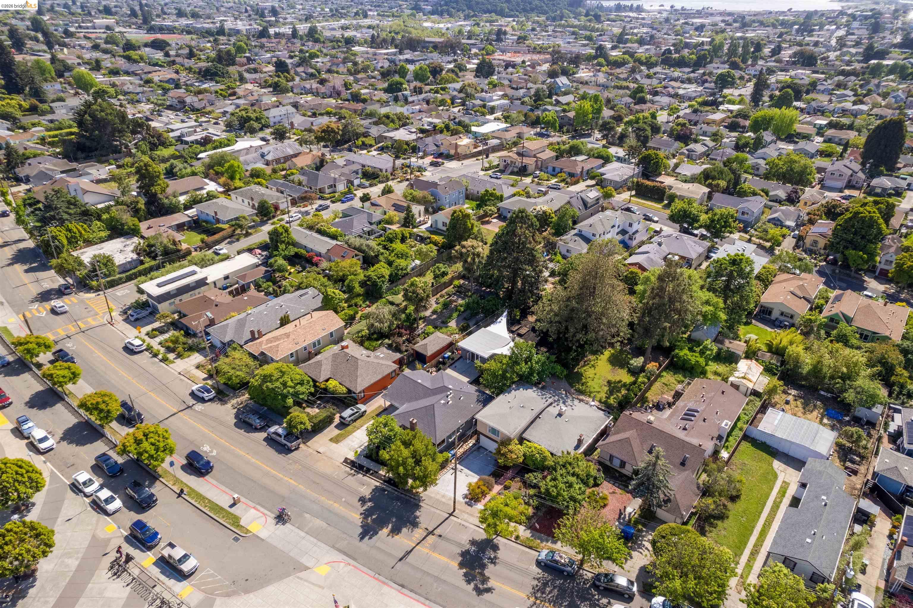 619 Ashbury Ave