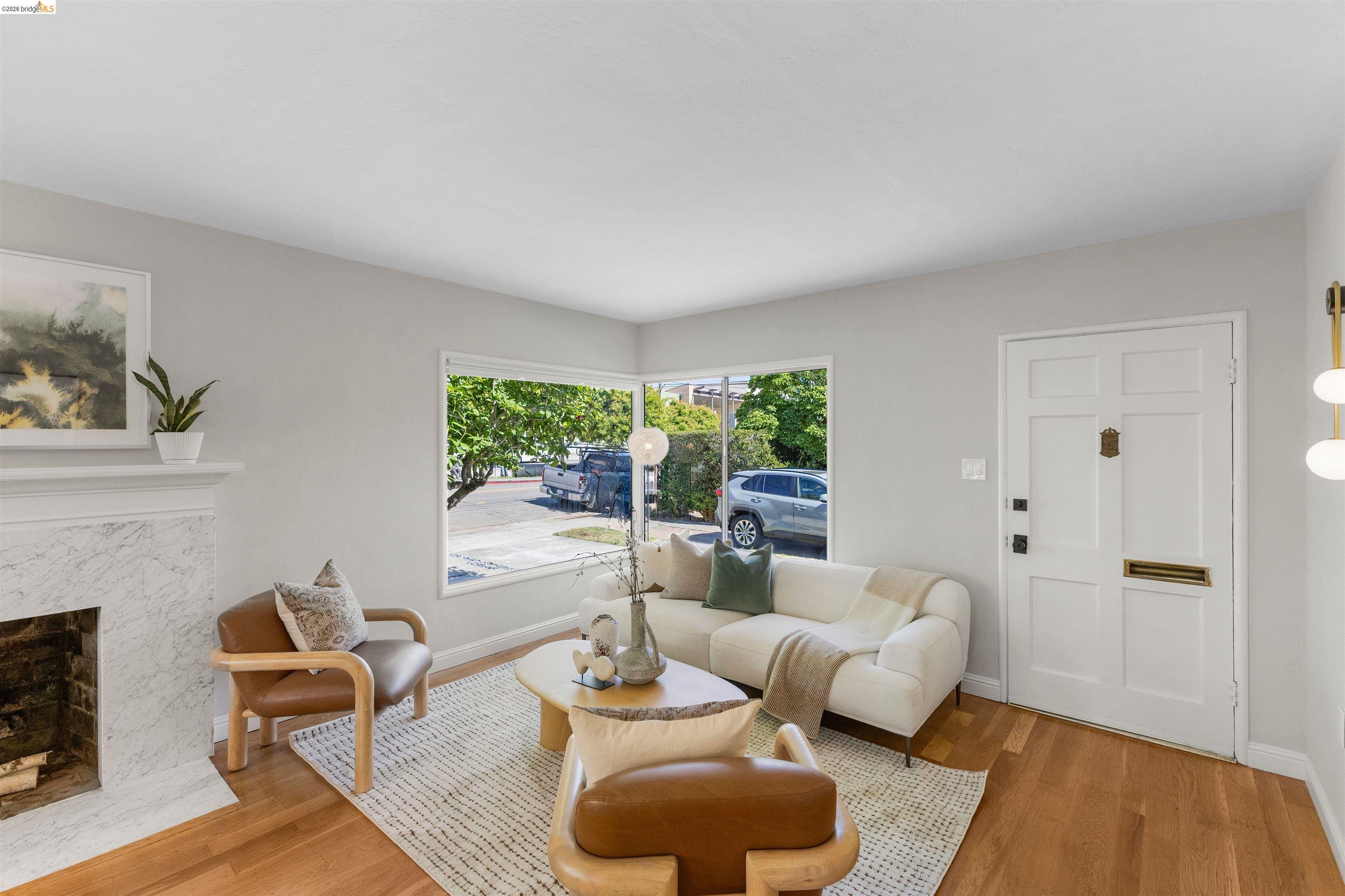 619 Ashbury Ave