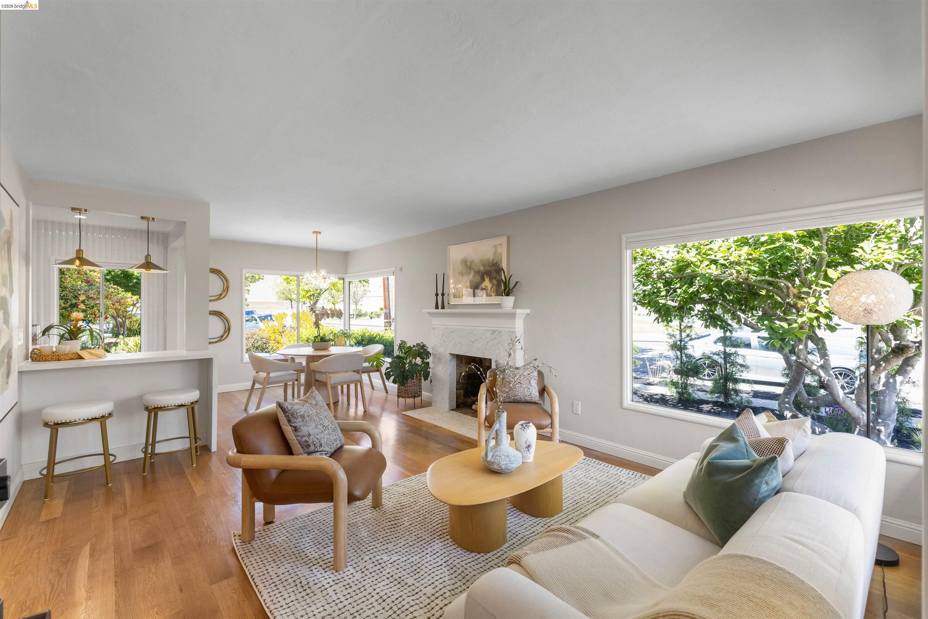 619 Ashbury Ave