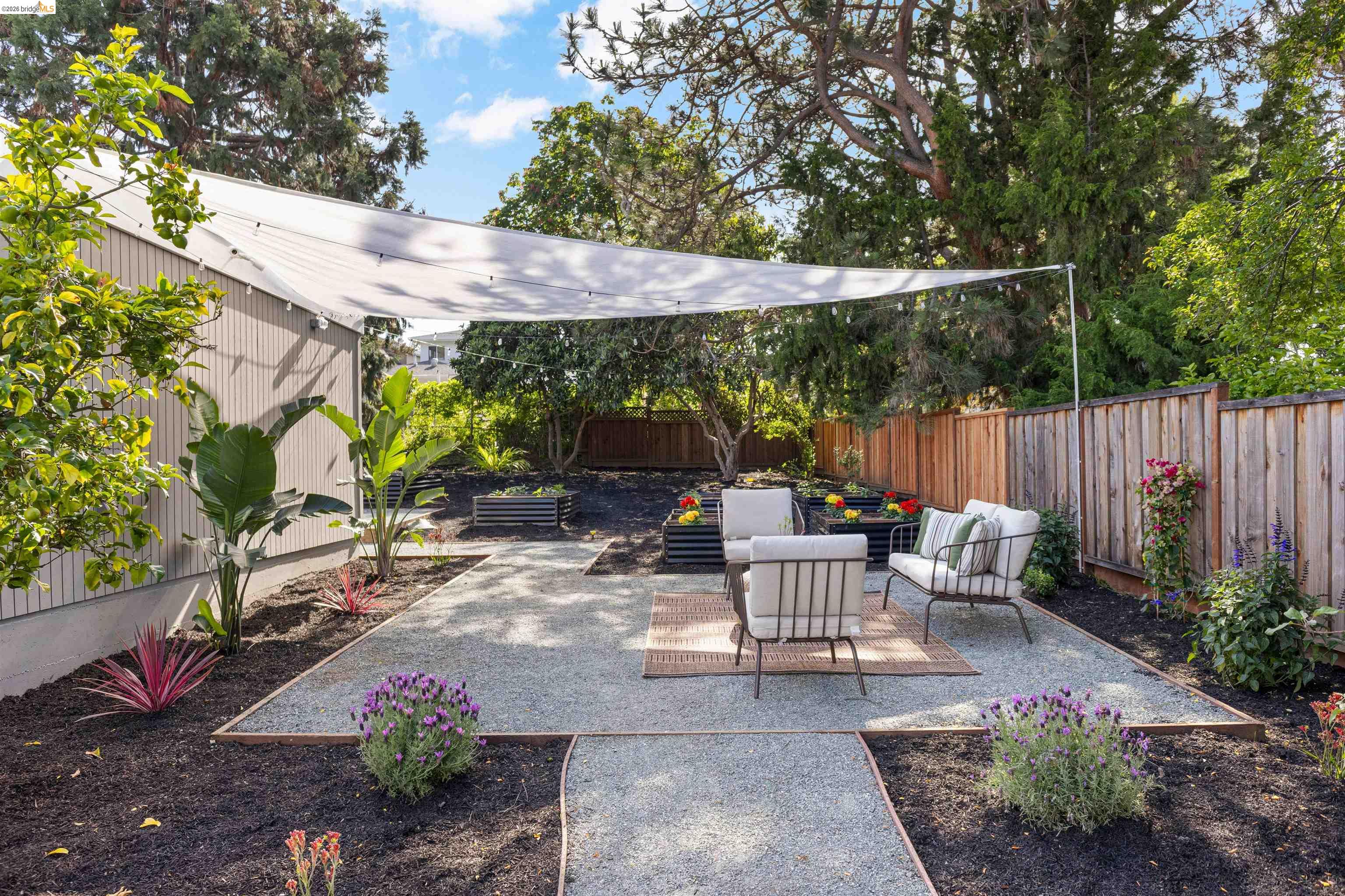 619 Ashbury Ave