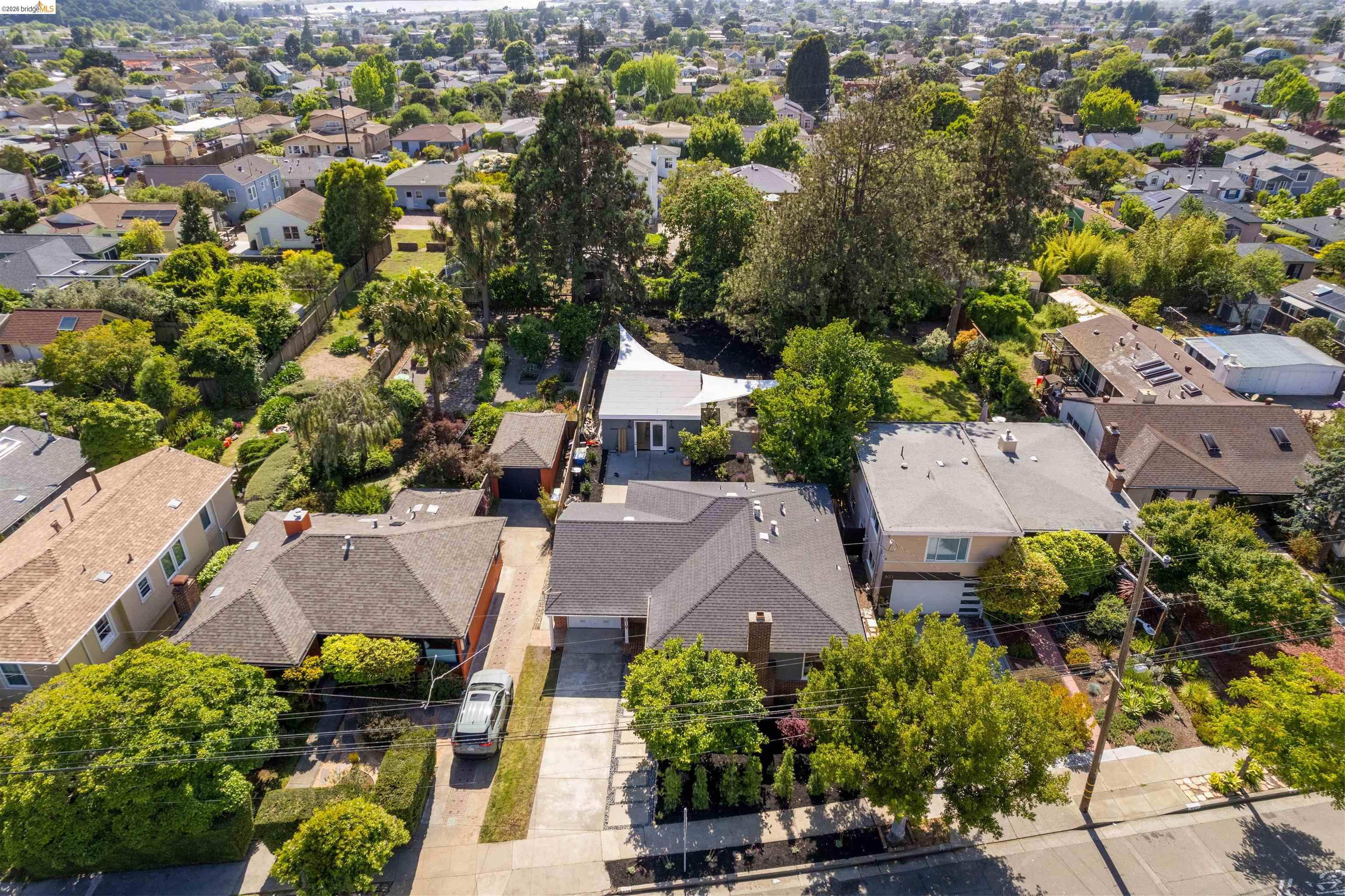 619 Ashbury Ave