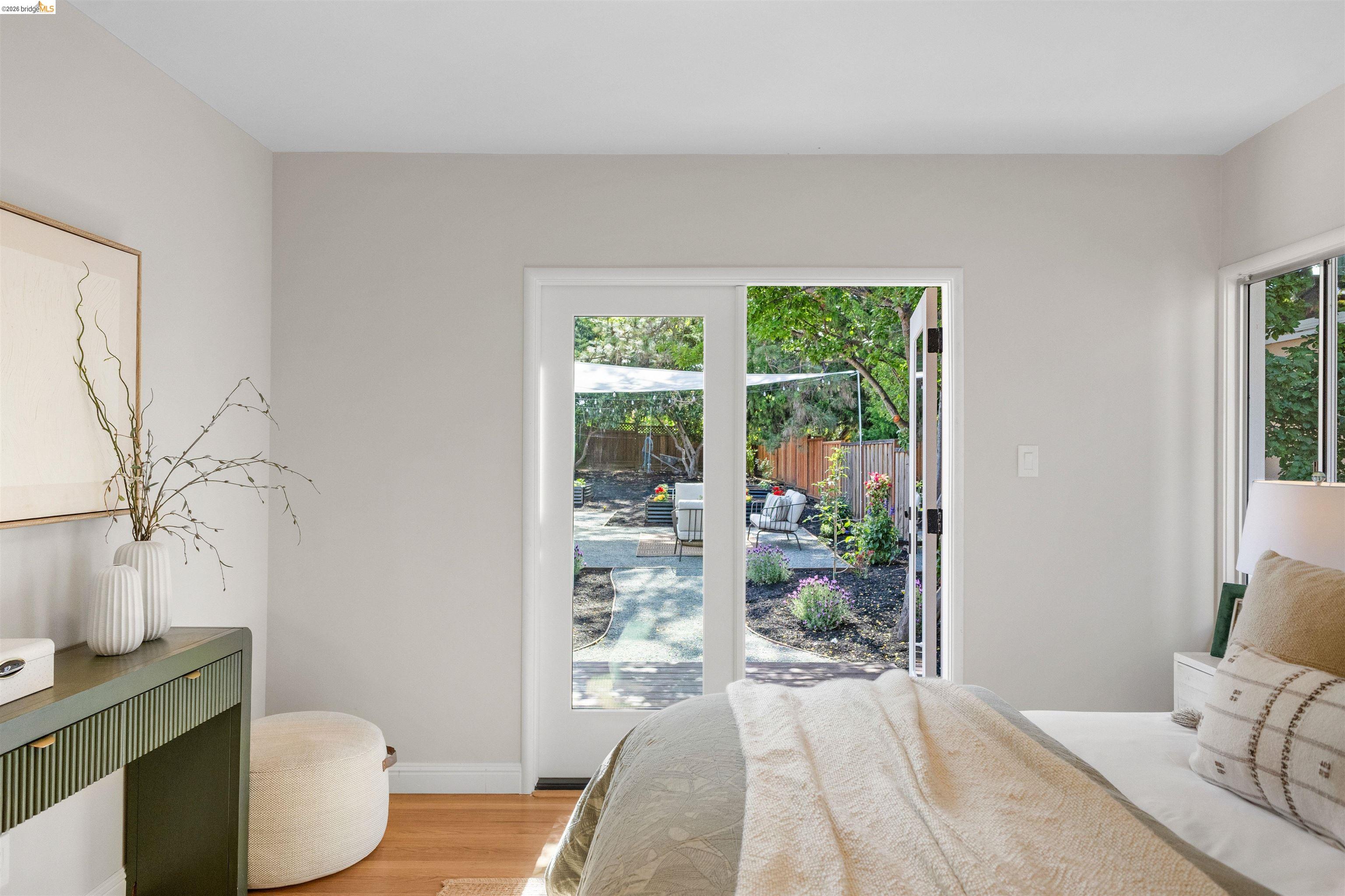 619 Ashbury Ave