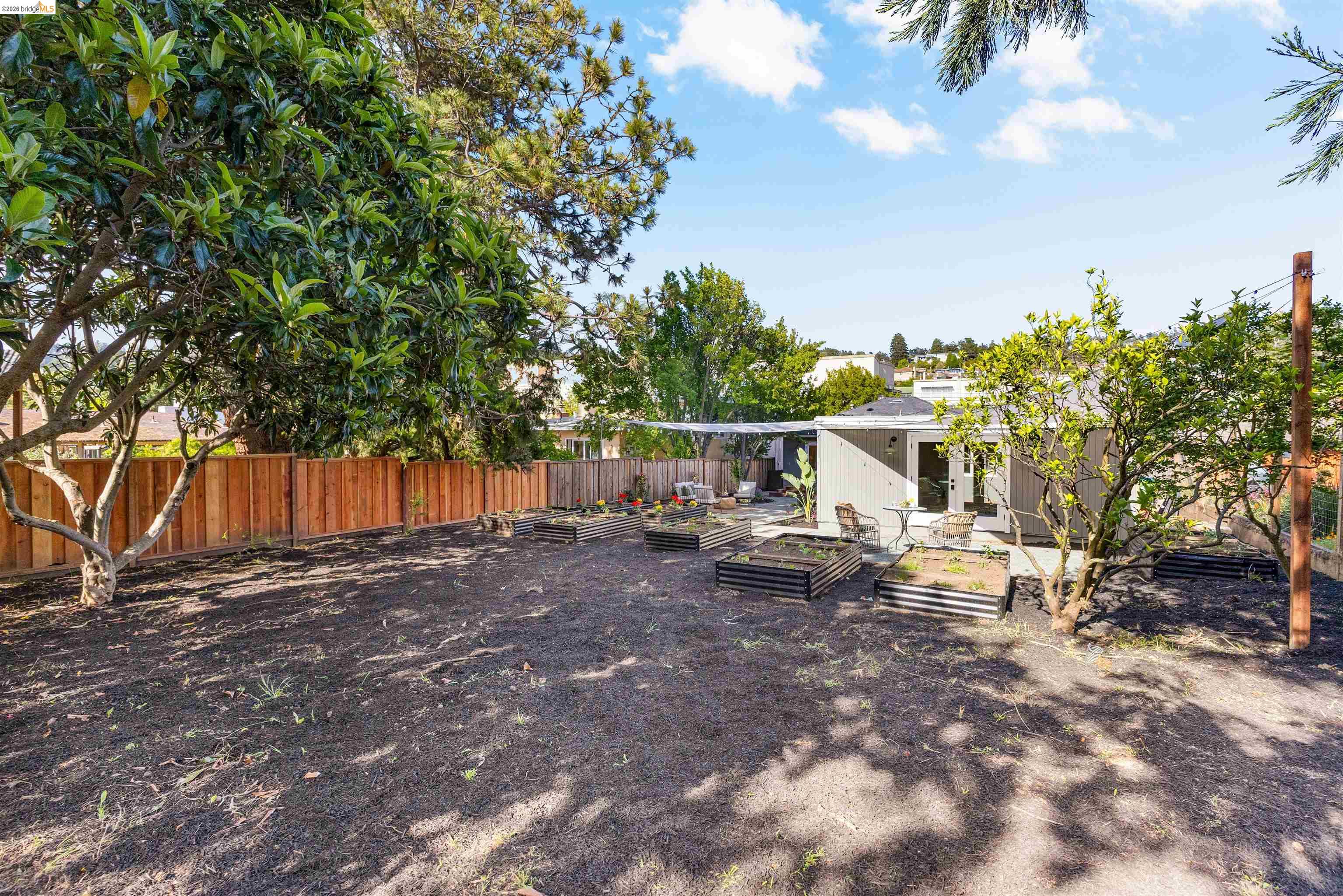 619 Ashbury Ave