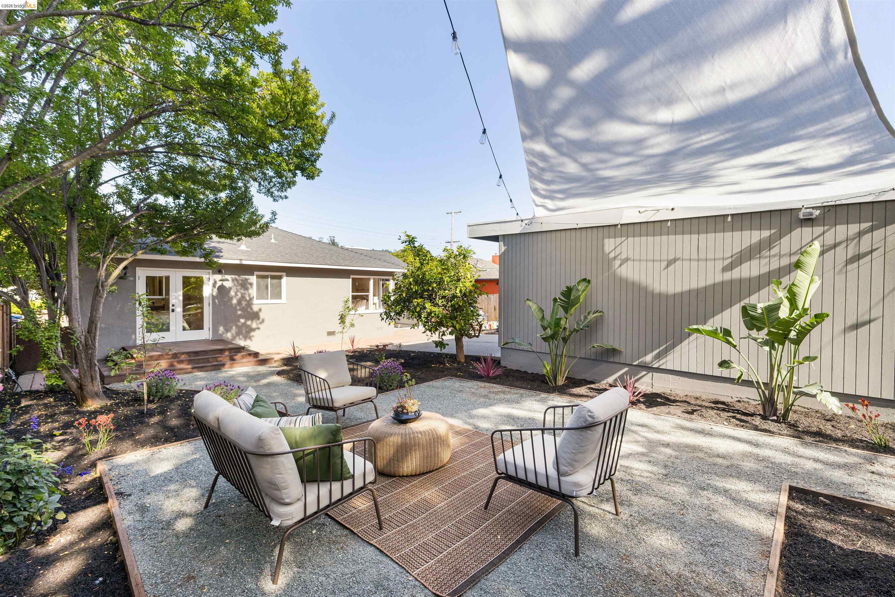 619 Ashbury Ave