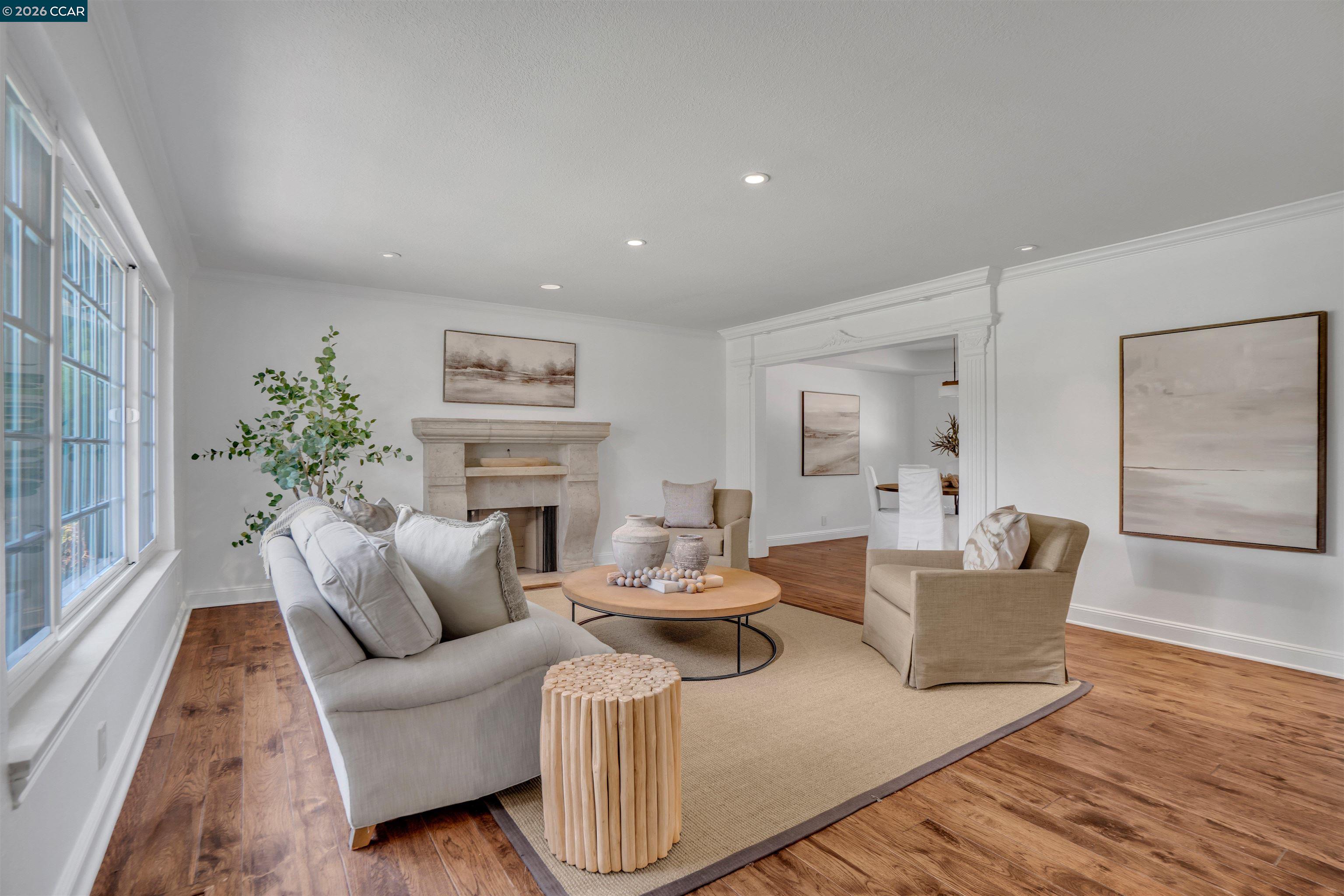 383 Princeton Ln