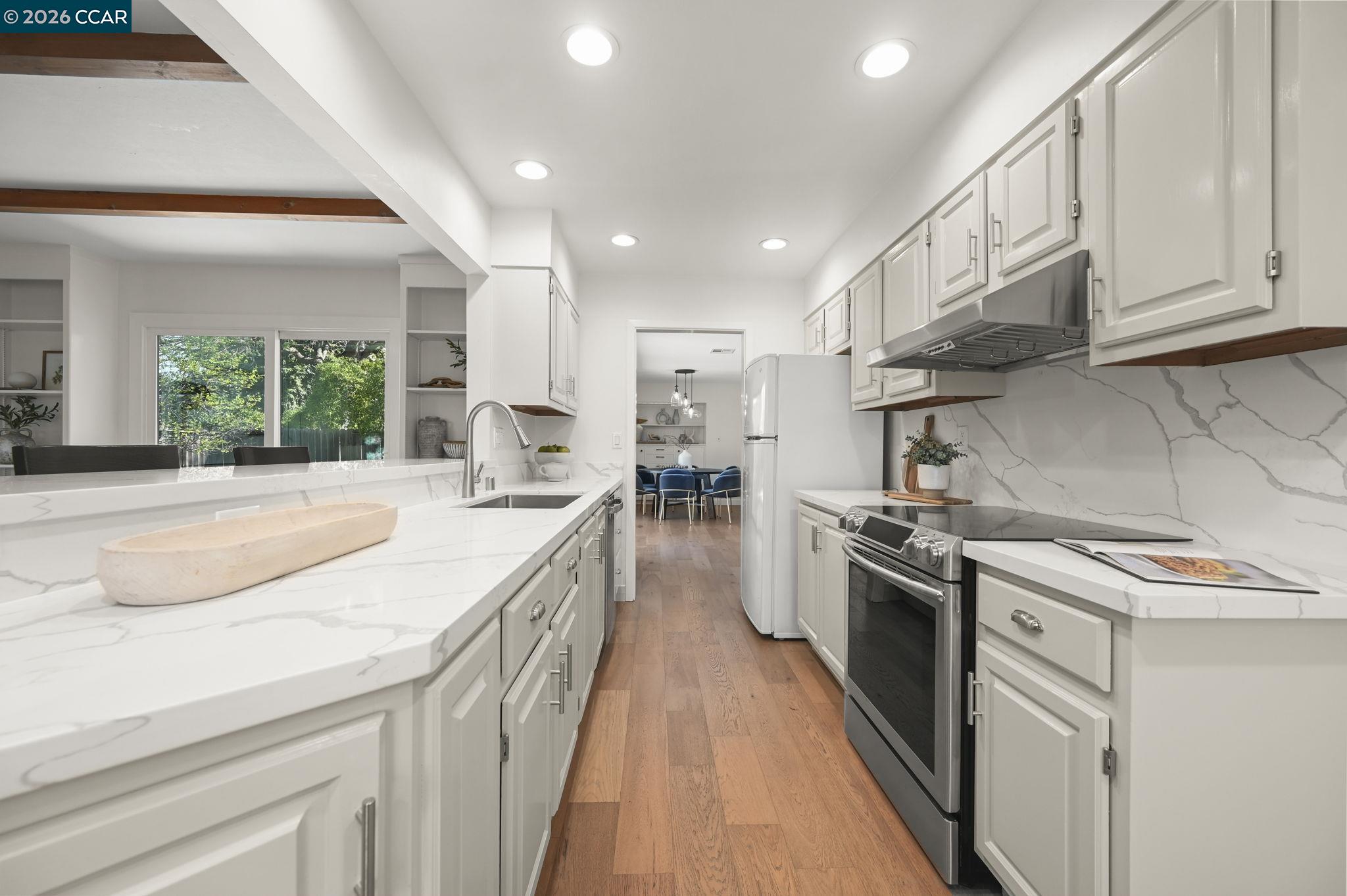 98 Sylvia Dr