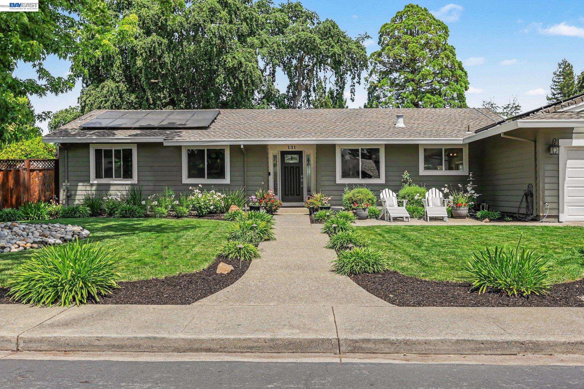 131 BROOKSIDE PL