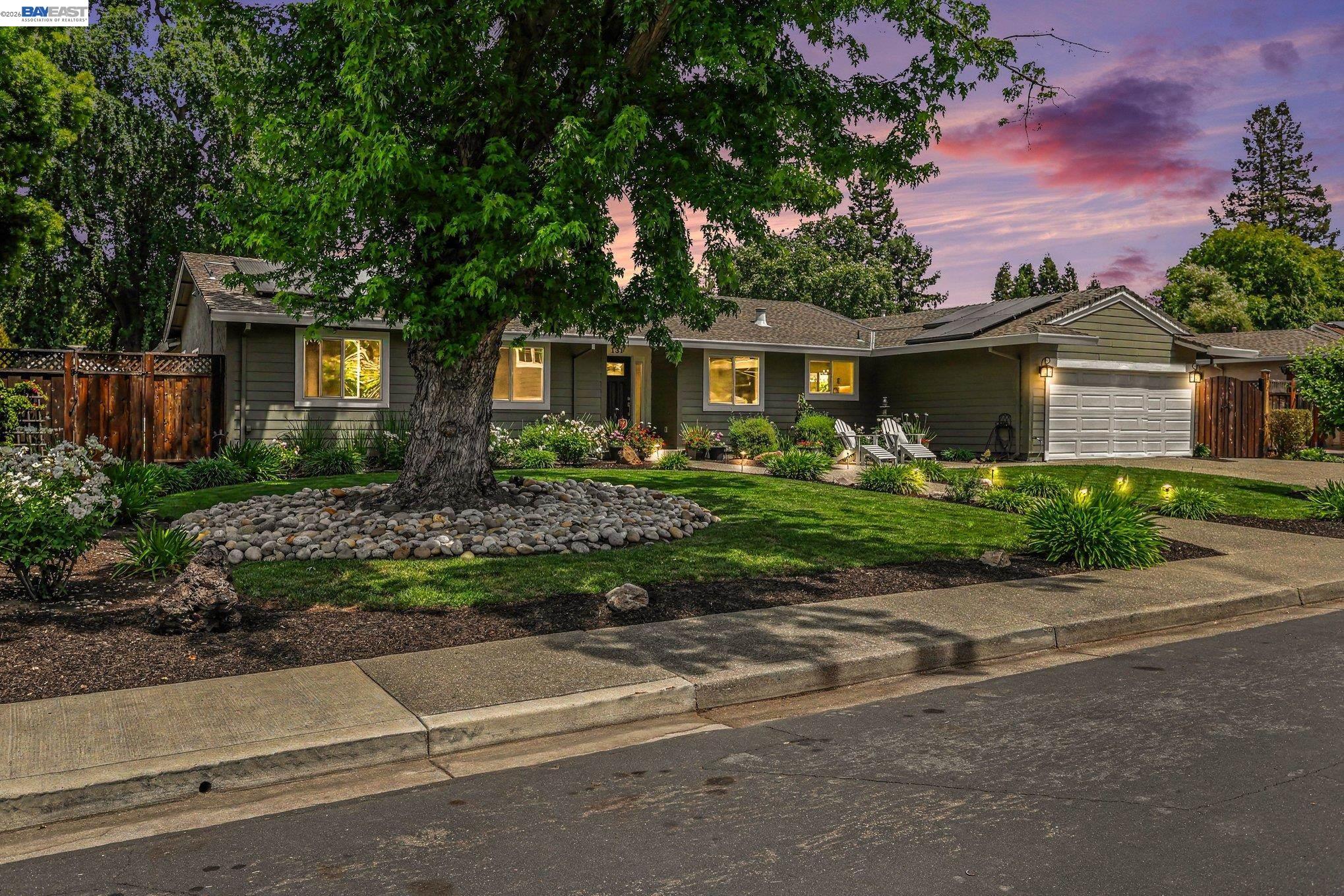 131 BROOKSIDE PL