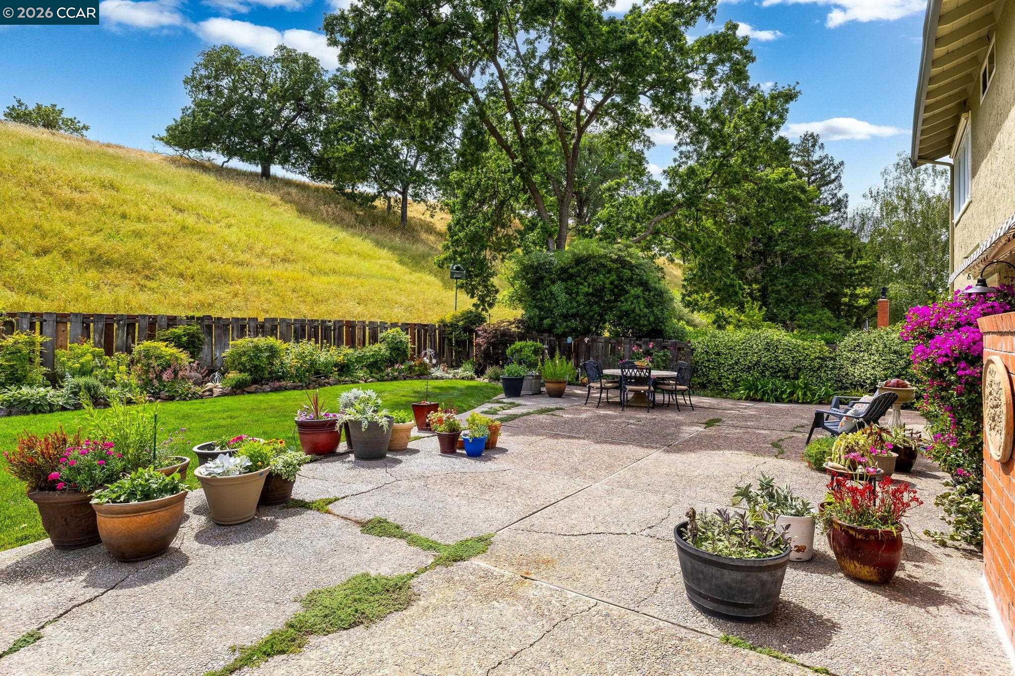1957 Whitecliff Ct