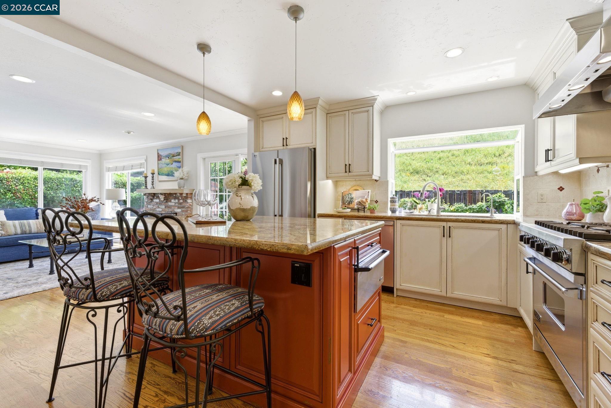 1957 Whitecliff Ct
