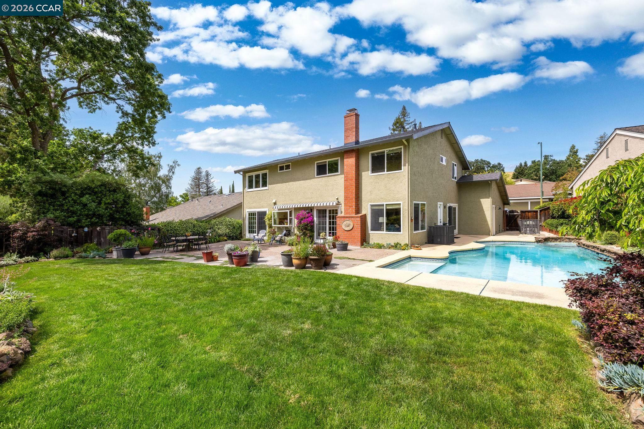 1957 Whitecliff Ct