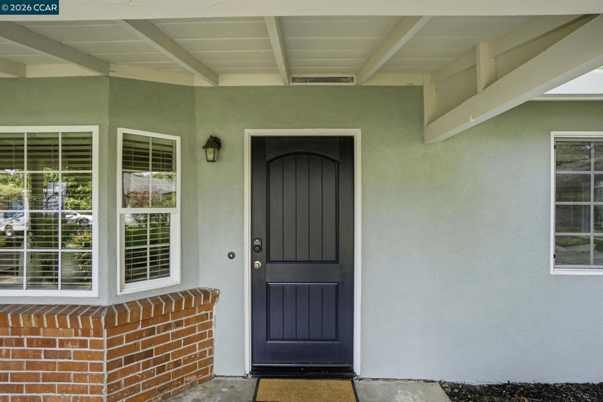 1812 Donna Dr