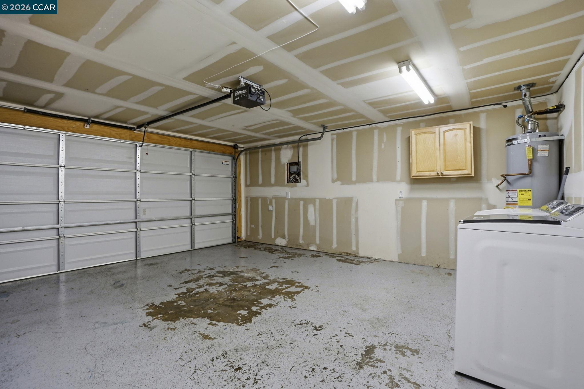 1812 Donna Dr