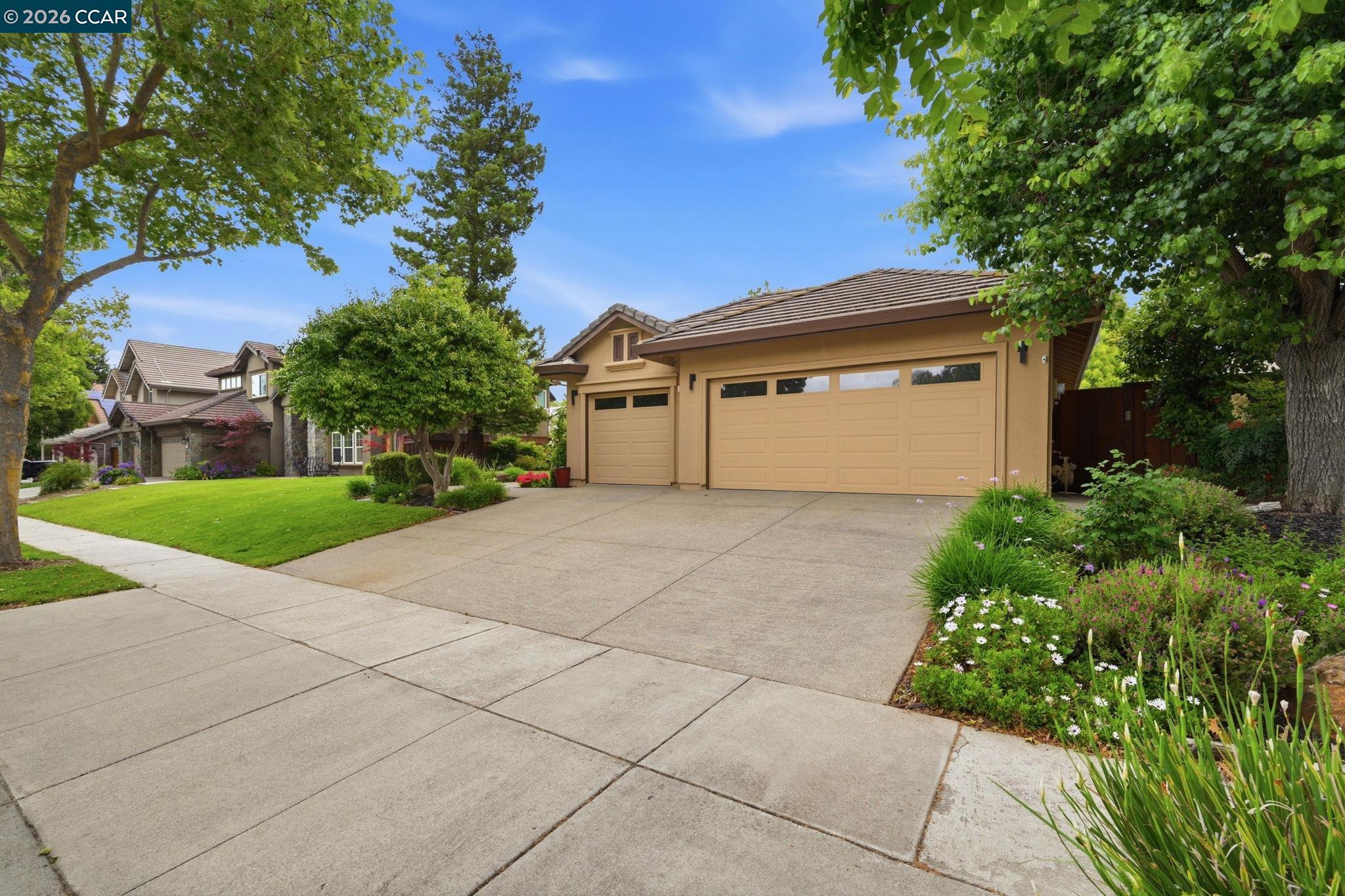 635 Rutherford Cir