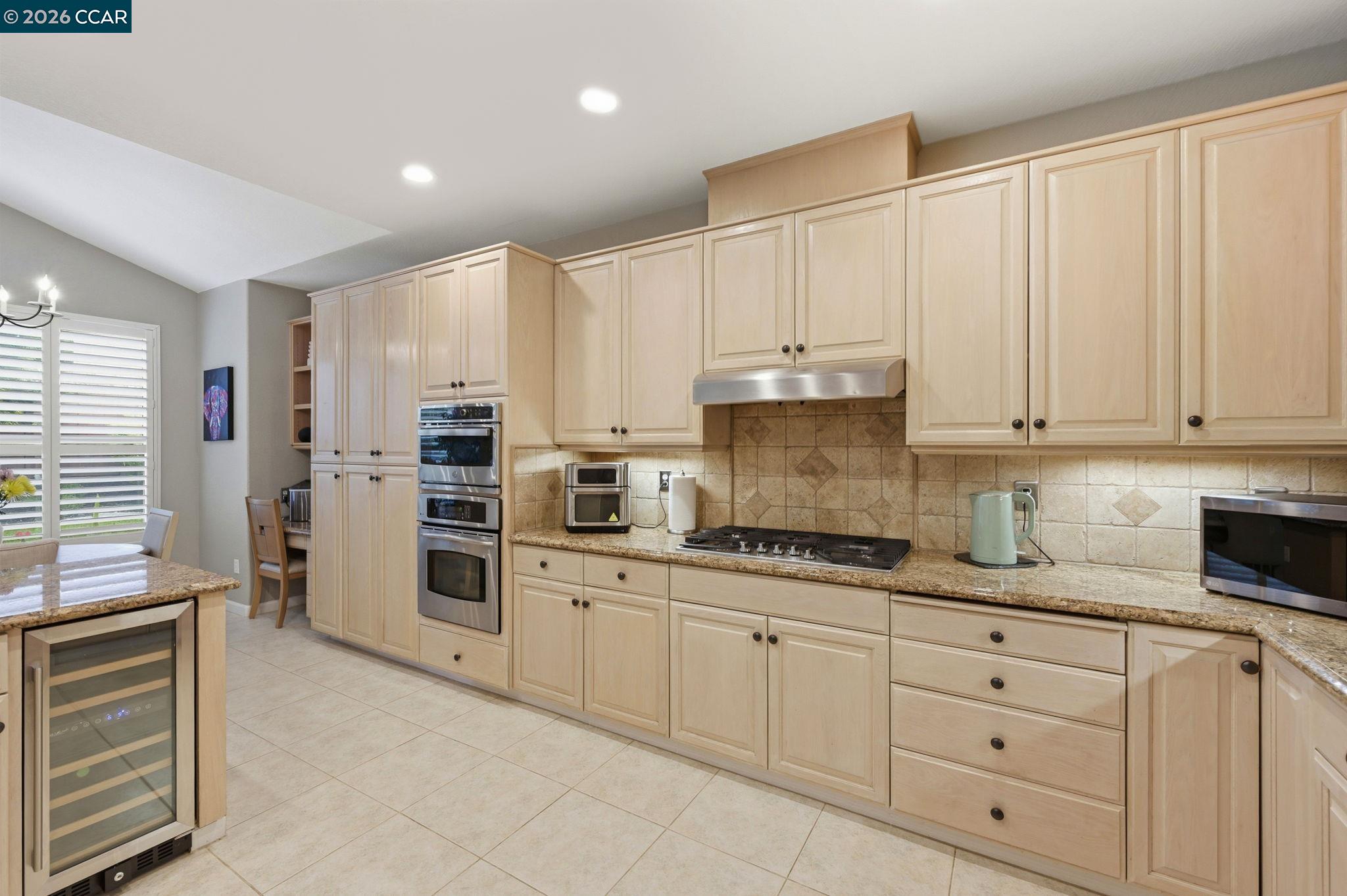635 Rutherford Cir