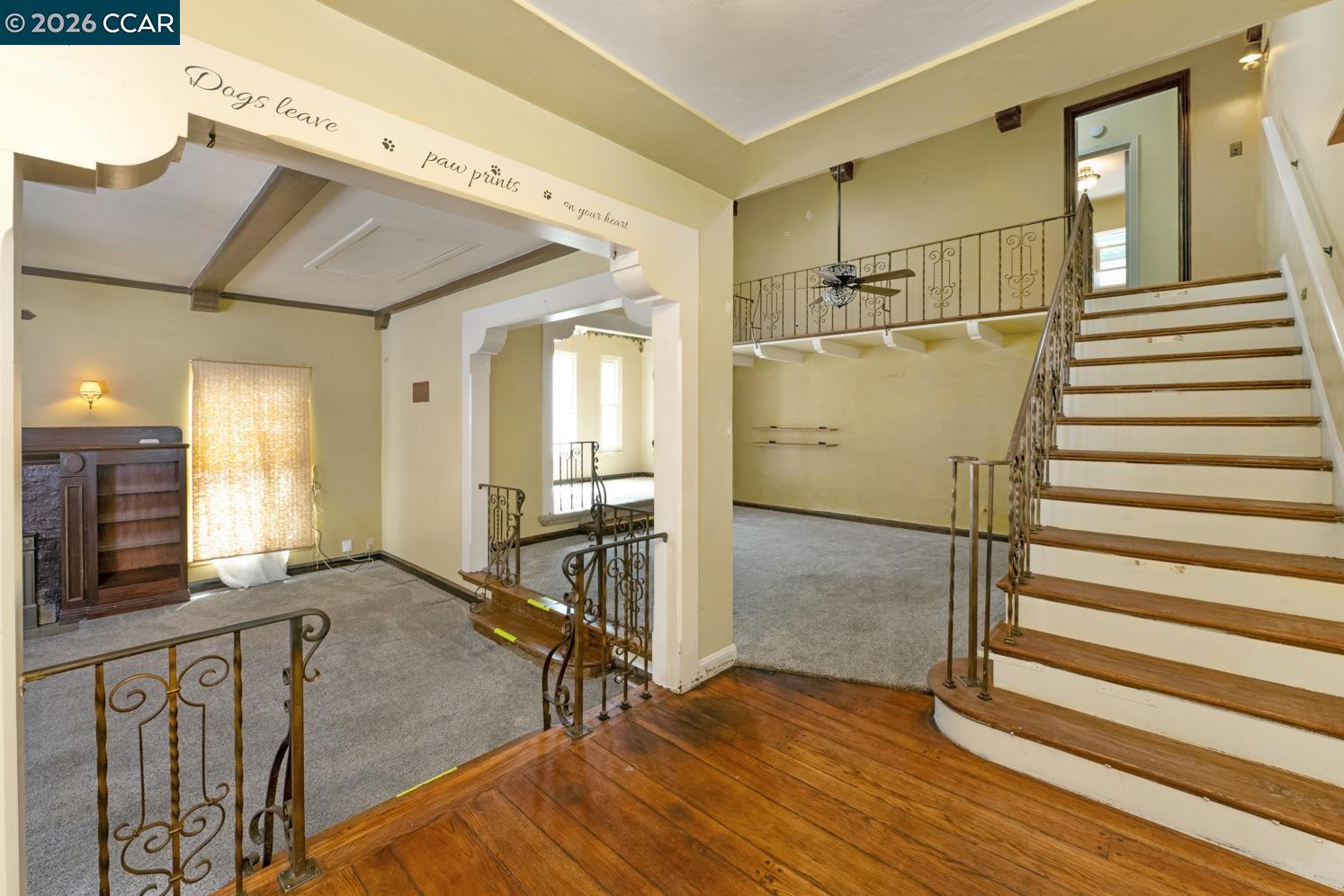 477 W 10Th St