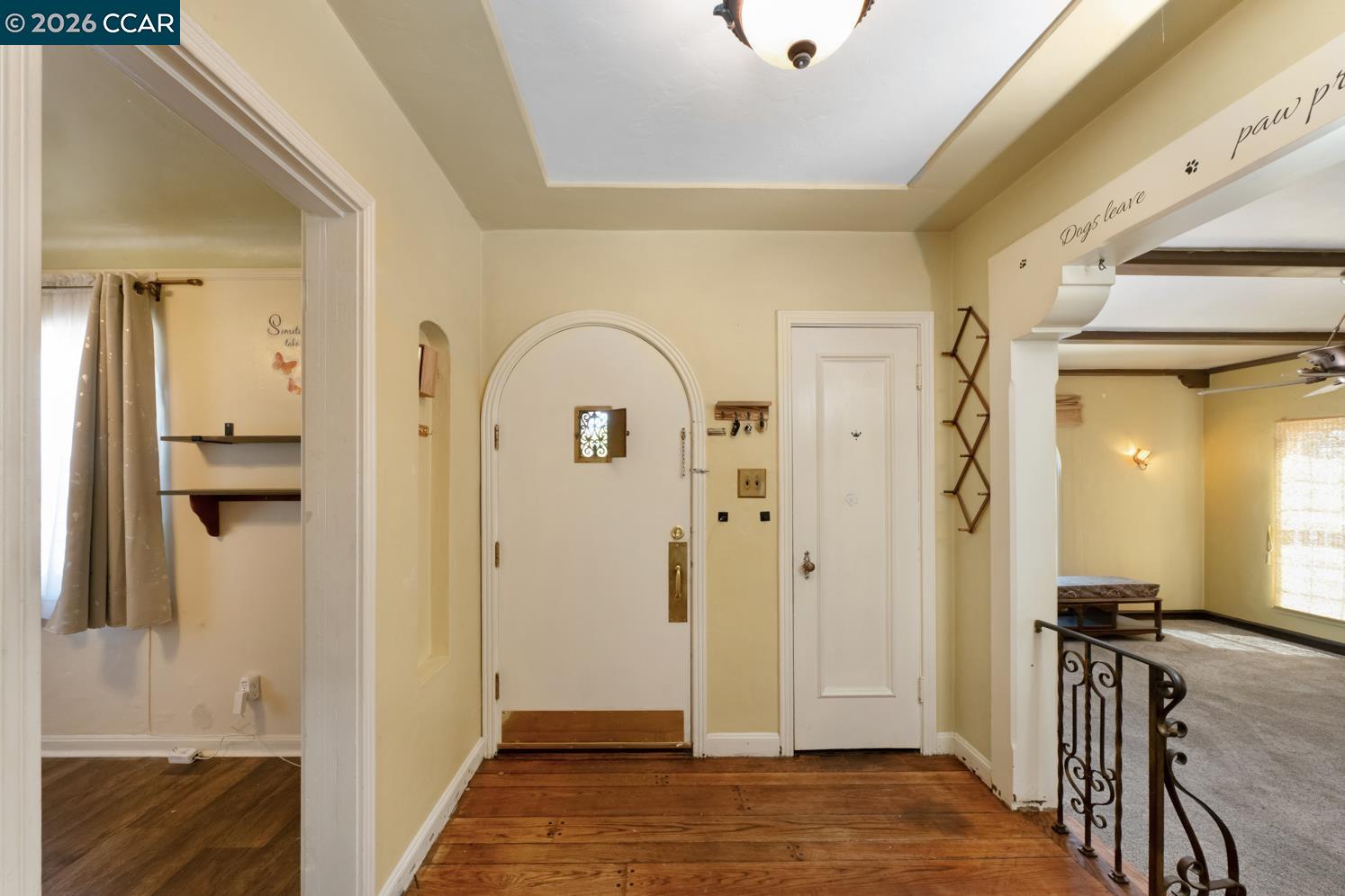 477 W 10Th St