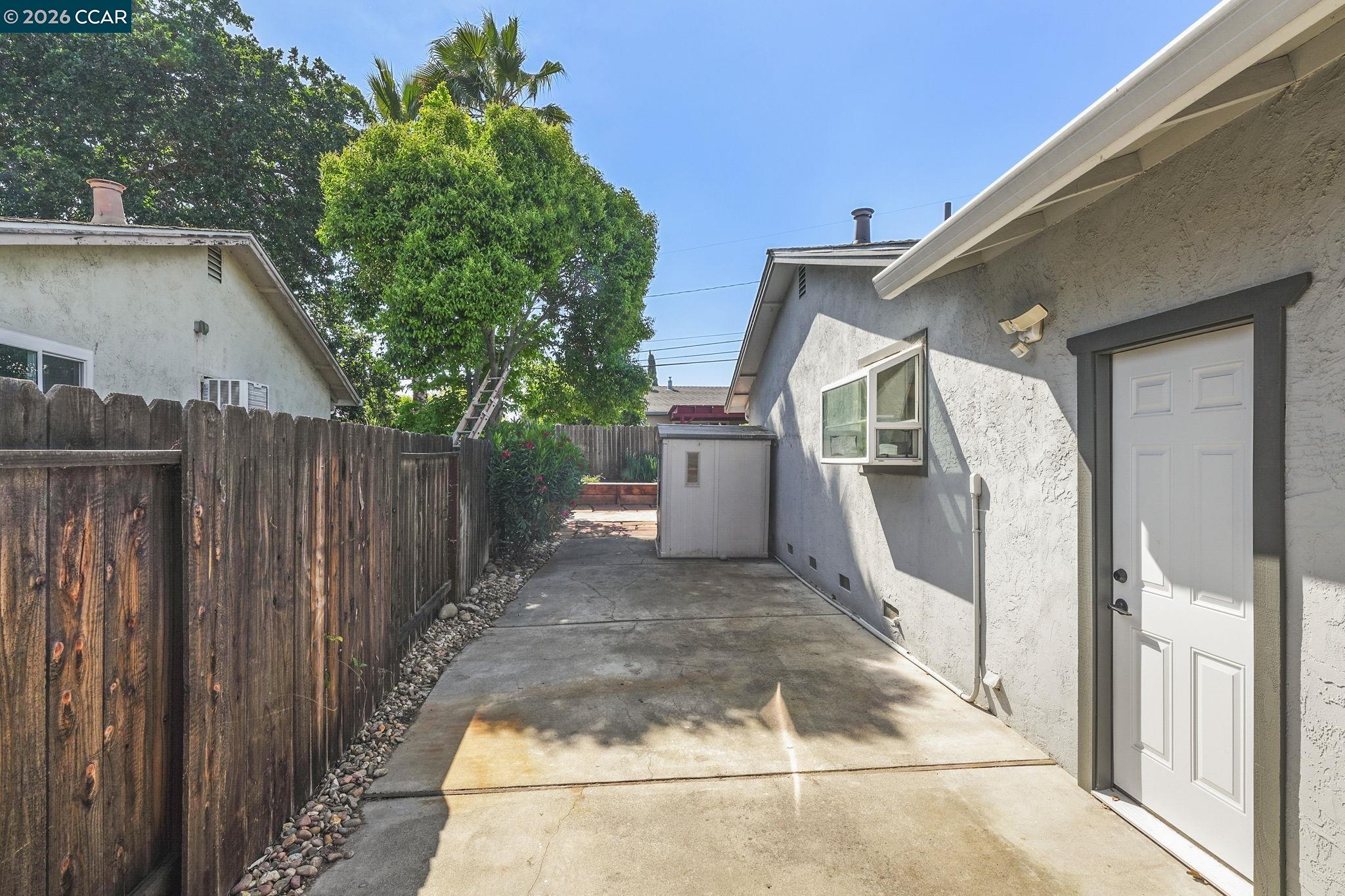 1808 Elkwood Dr