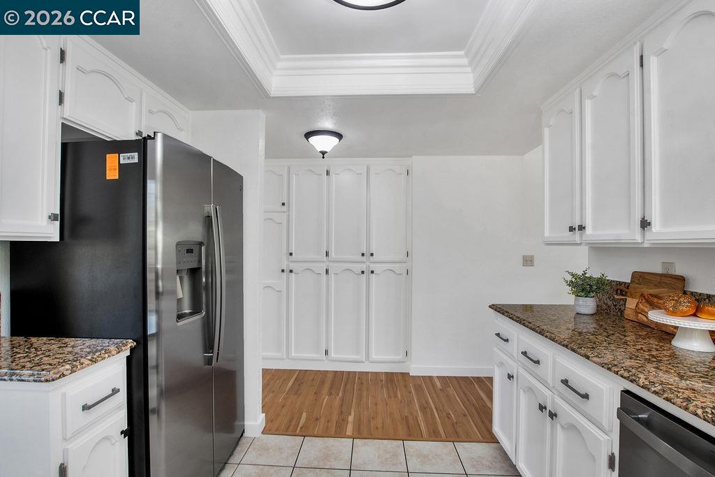 2200 Forsythia Way