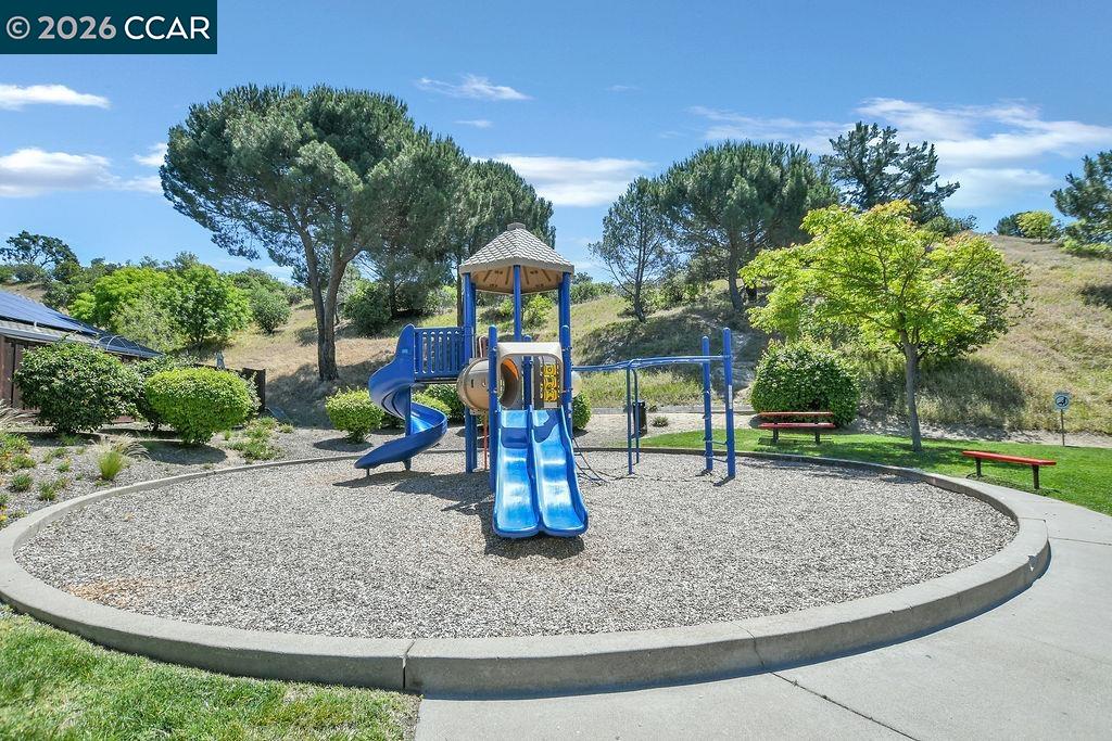 2200 Forsythia Way
