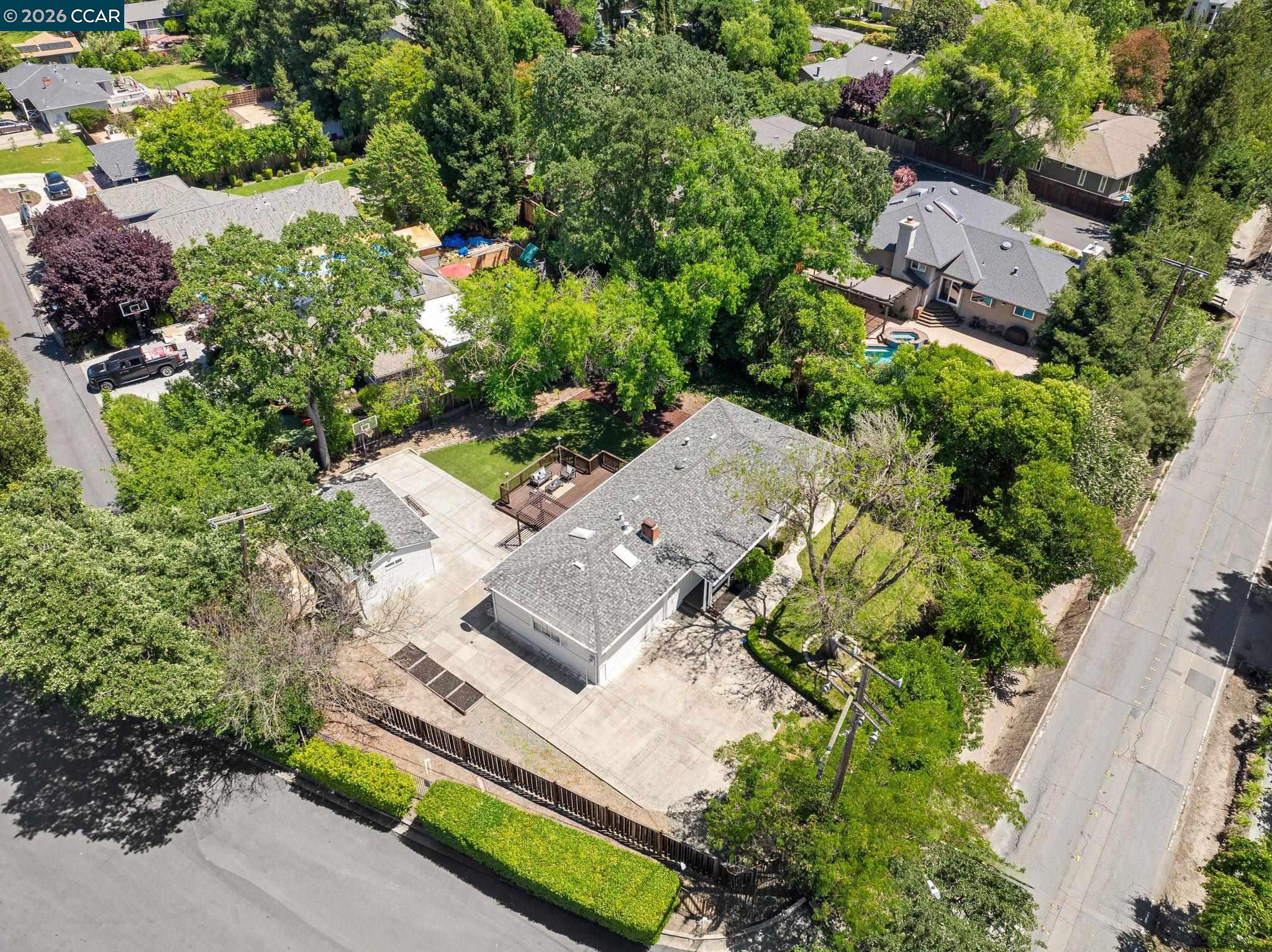 2760 Walnut Blvd