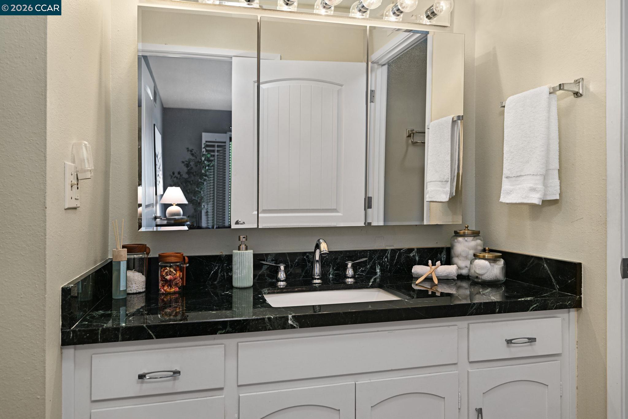 2233 Pine Knoll Dr Unit 4