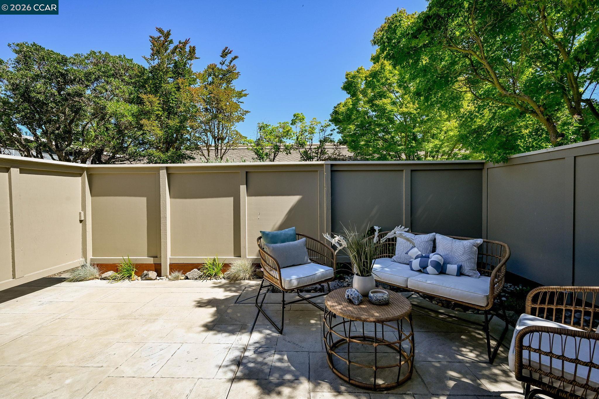 2233 Pine Knoll Dr Unit 4