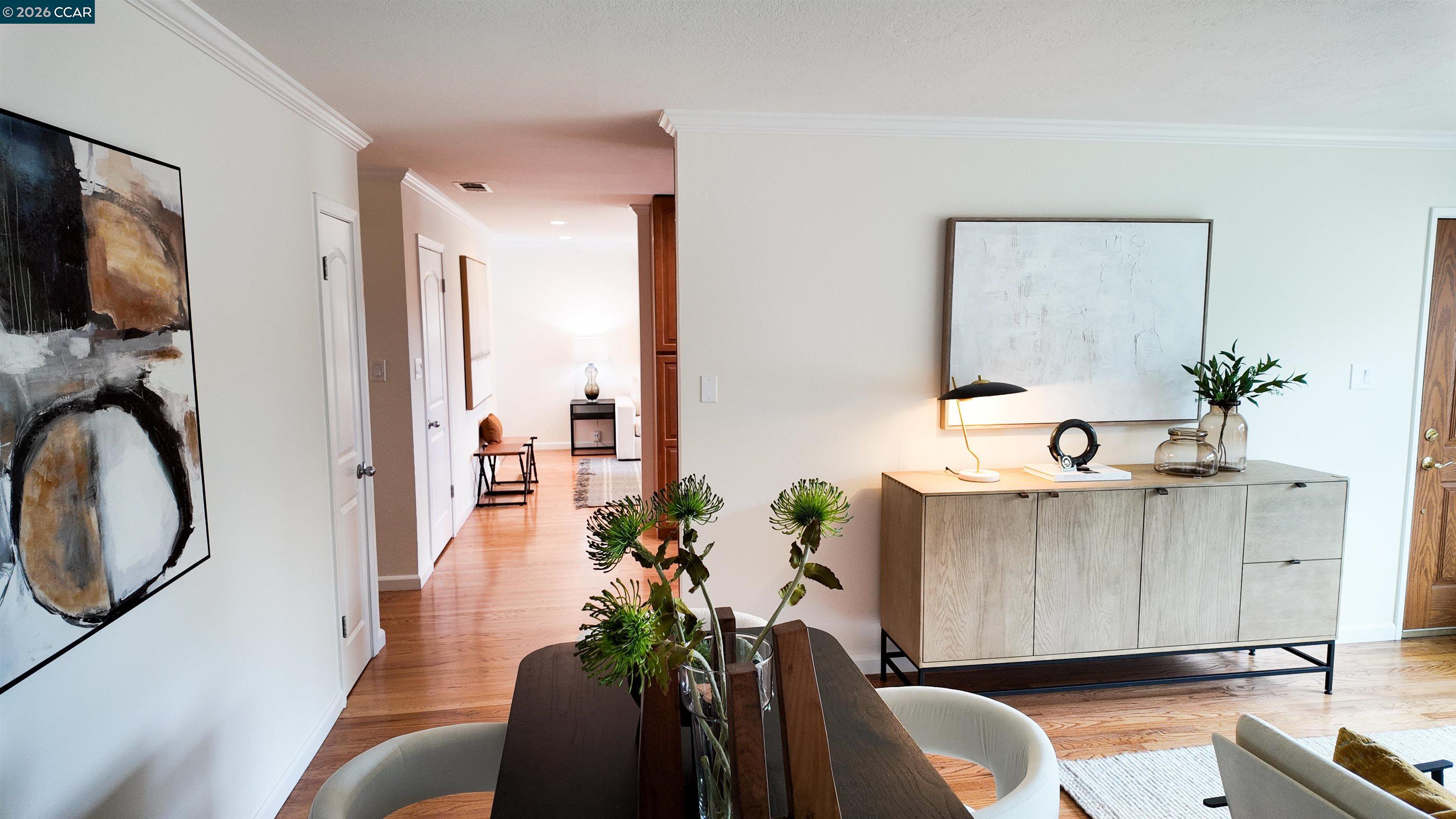 2290 La Mar Drive