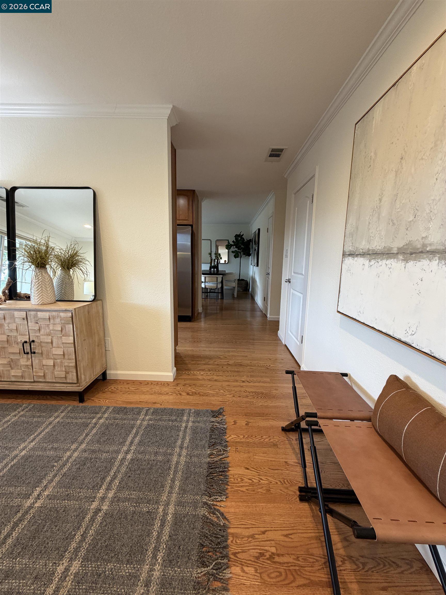 2290 La Mar Drive