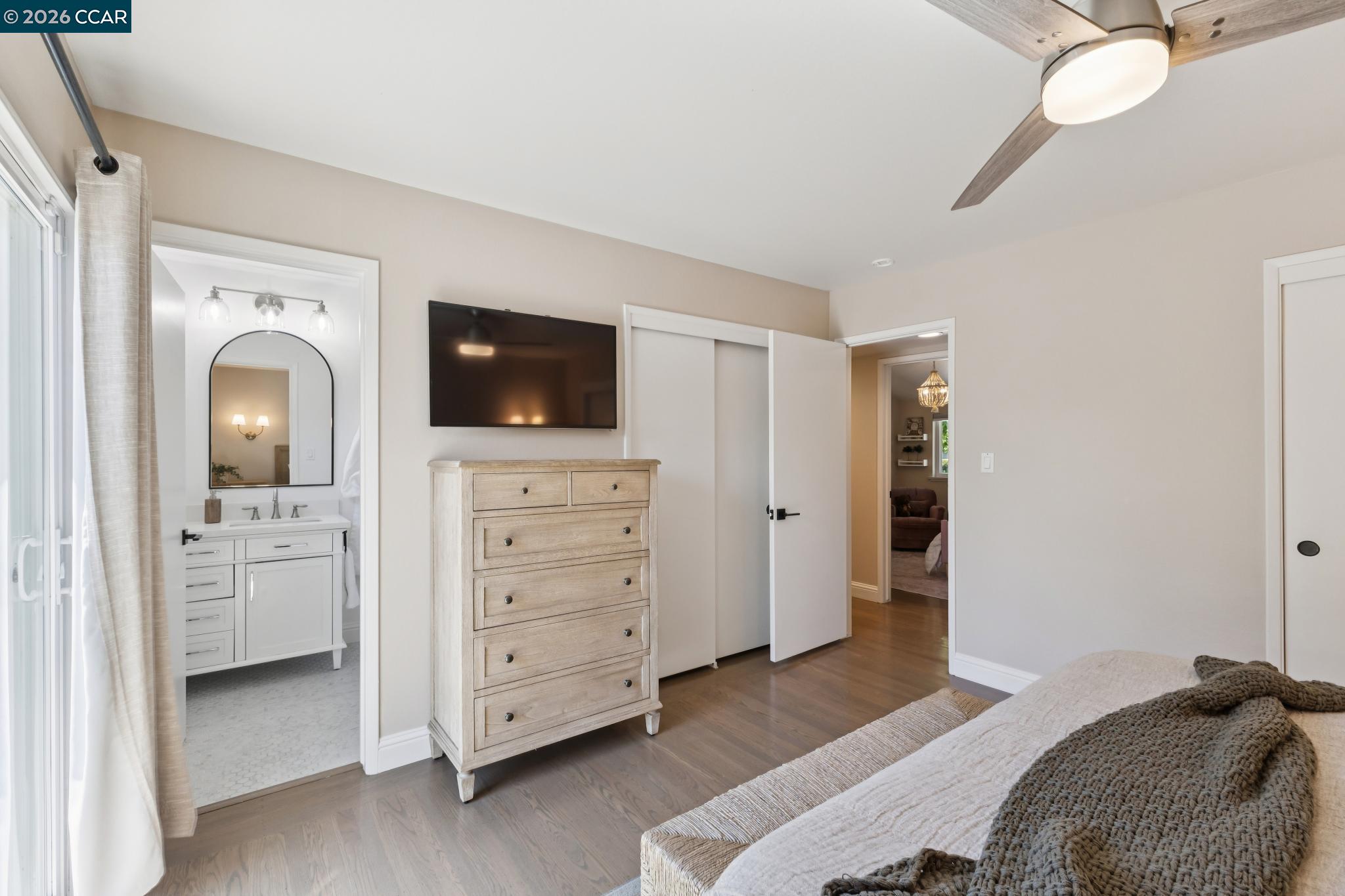 978 Kenston Dr