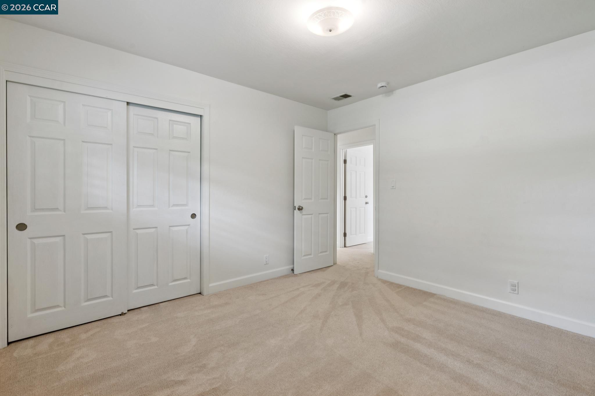 962 Oasis Dr