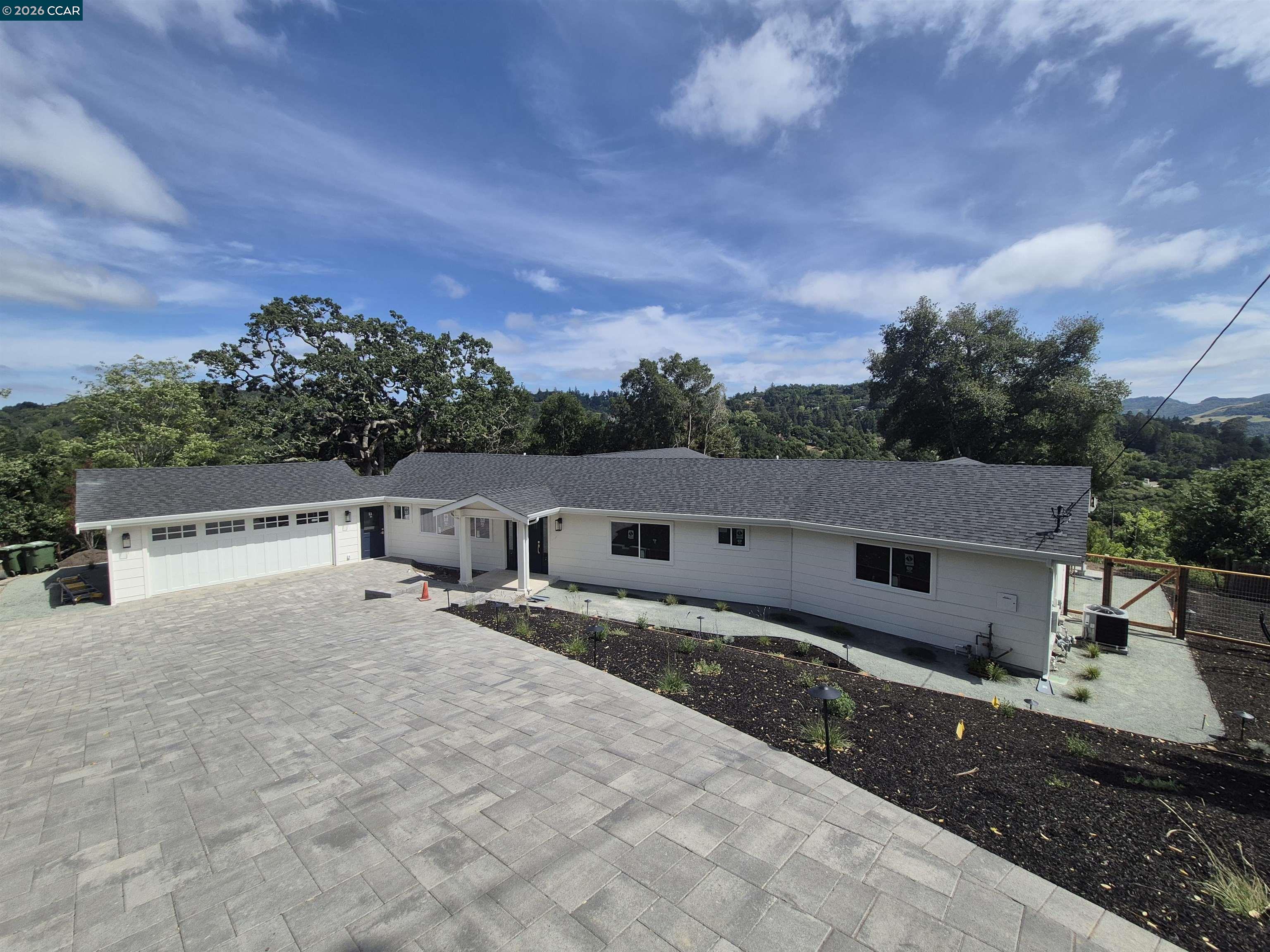 18 Saint James Ct