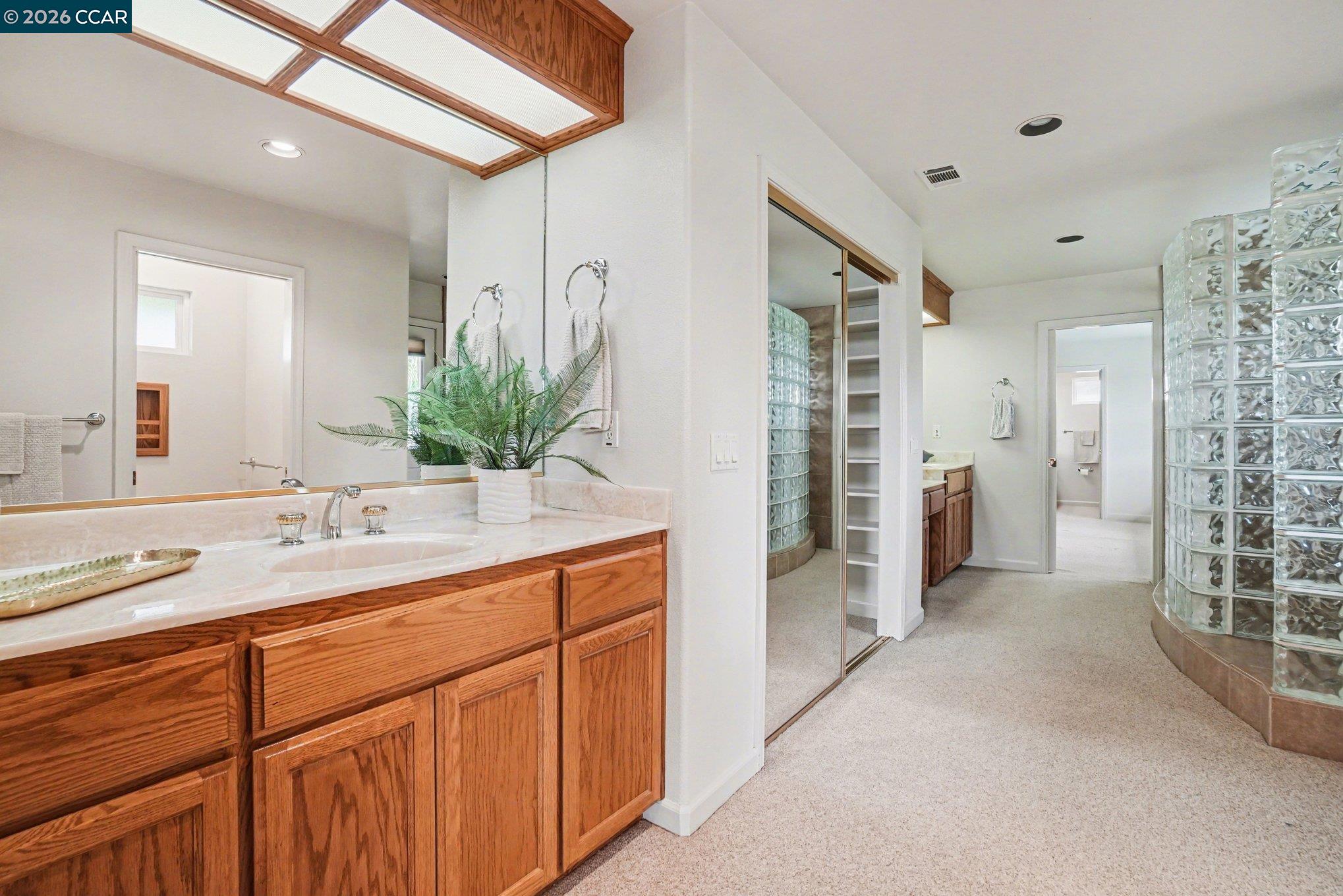 5666 Oakmont Ct