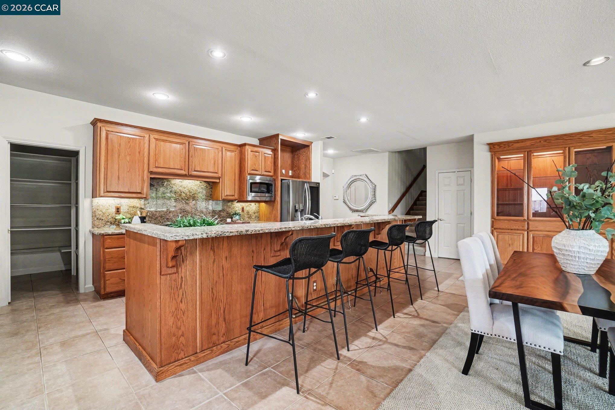 5666 Oakmont Ct