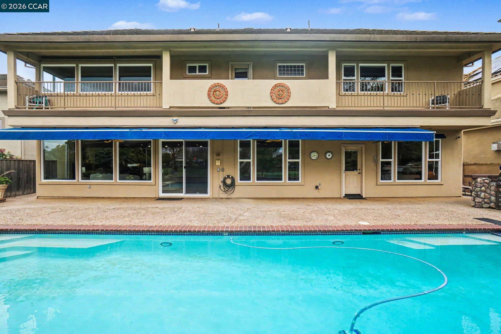 5666 Oakmont Ct
