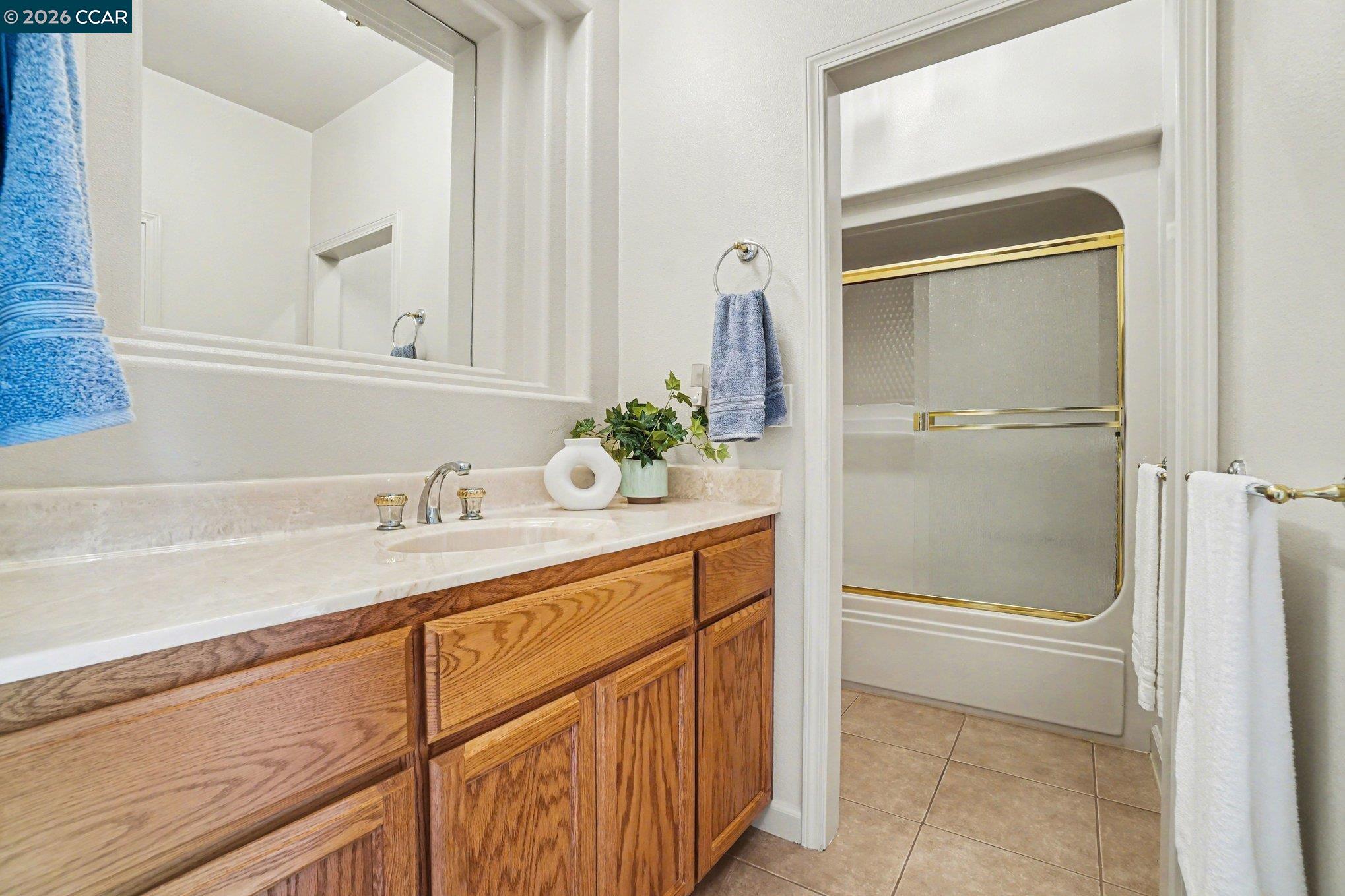5666 Oakmont Ct